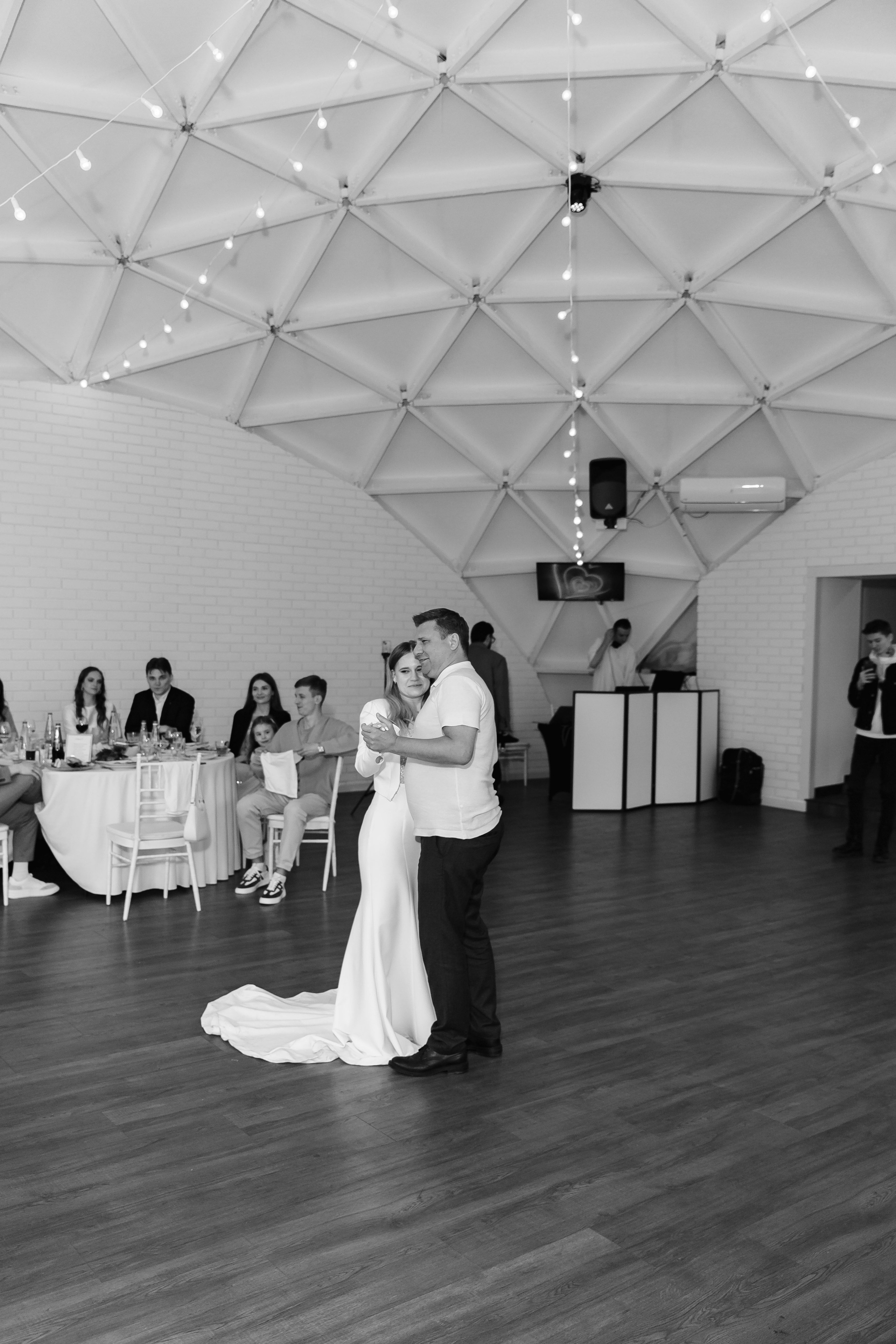 07.05.2024. RETOUCH-HOUSE