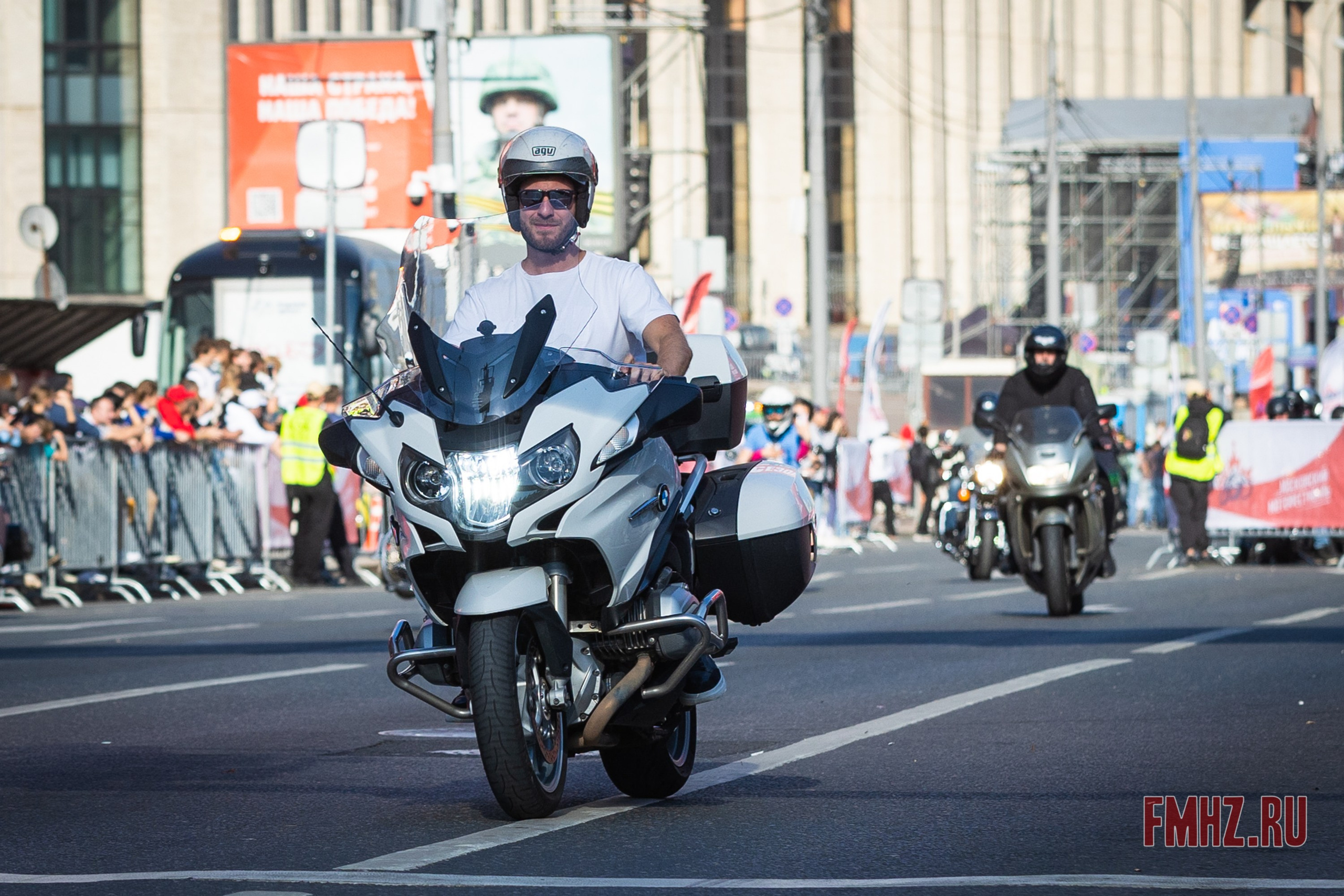 Закрытие Мотосезона 2023 на проспекте Академика Сахарова. Фотограф Владимир Охрименко