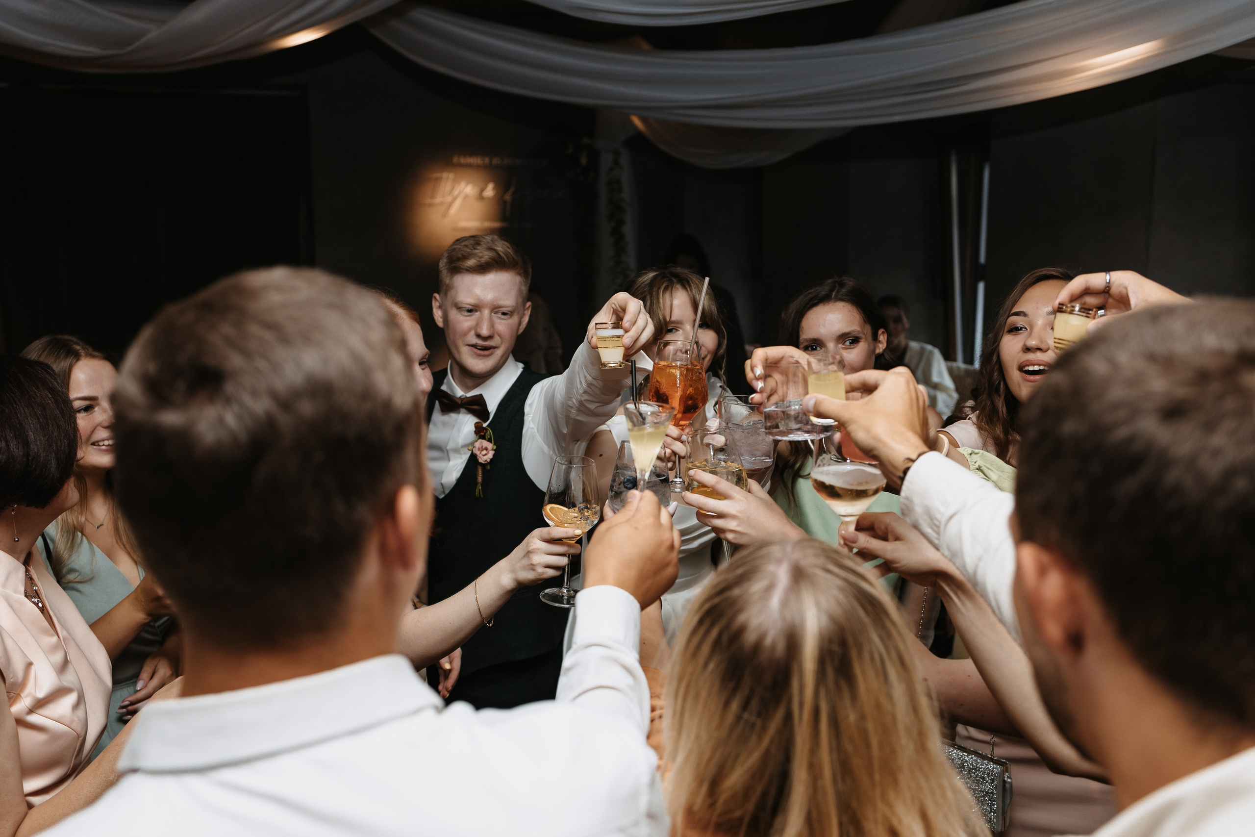 Илья и Ксюша (2024). Свадебный и семейный фотограф в Москве Яна Шувалова