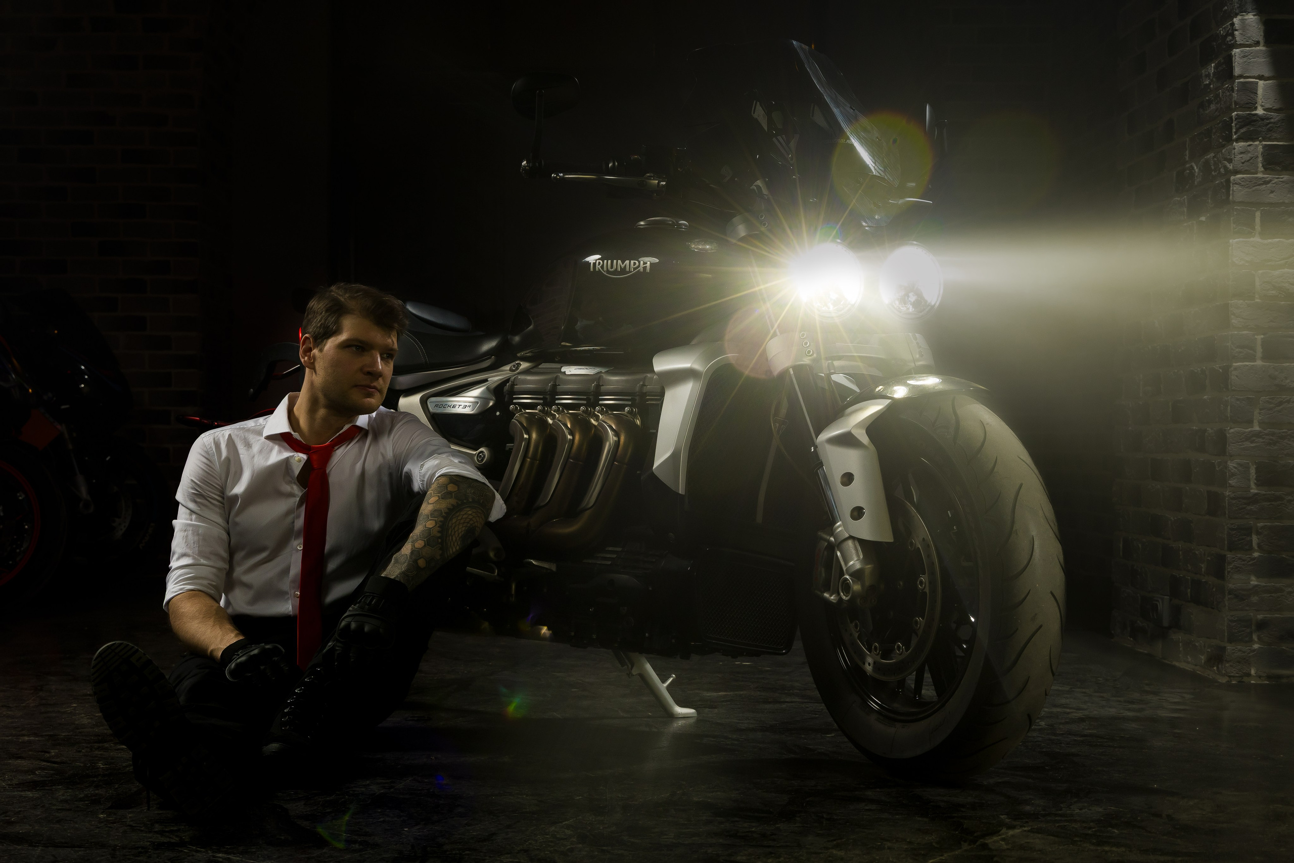 LANKARRA мотоблоггер. Photomantis