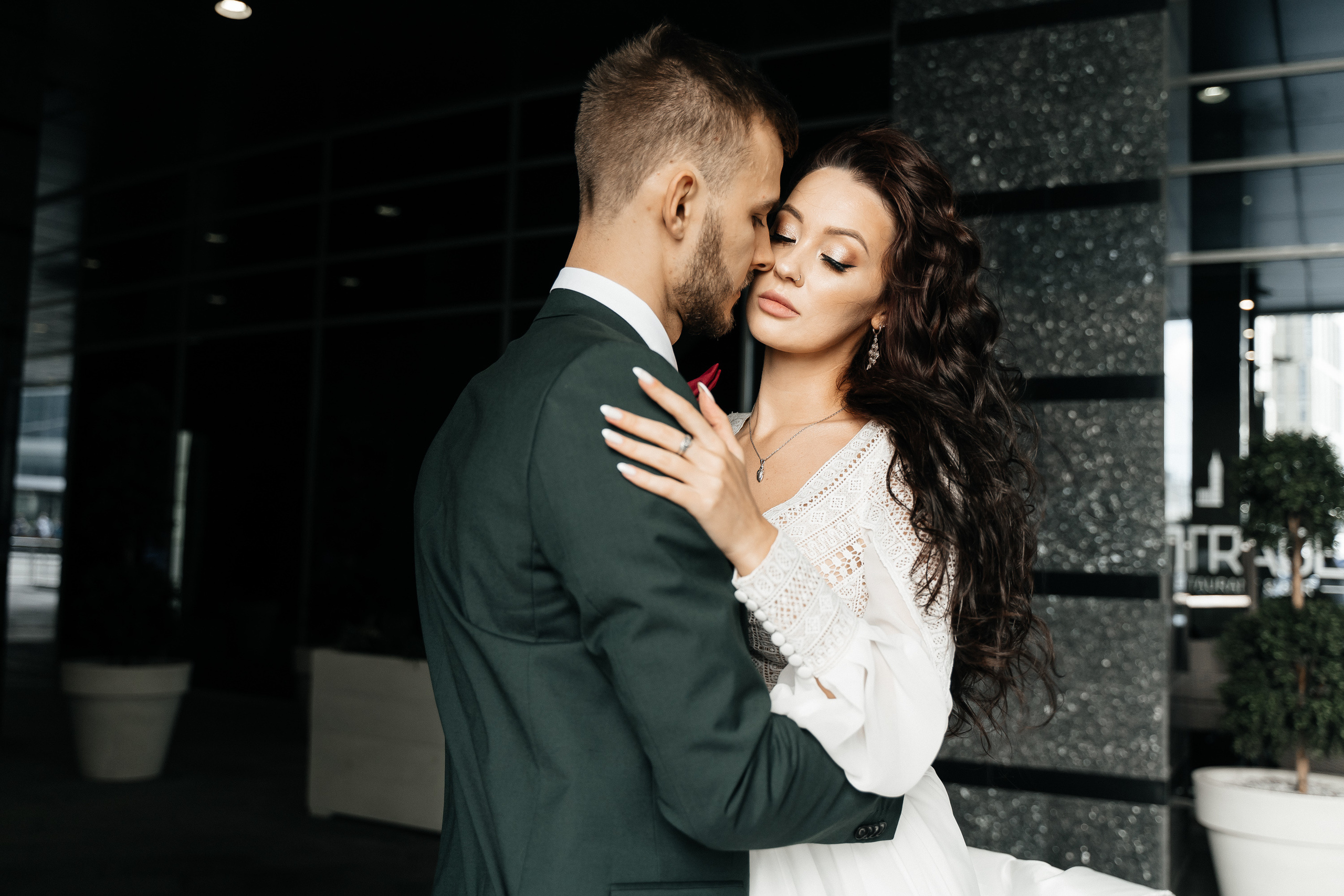 Артур и Ульяна. Павел Мерк. Стильная свадебная фотография