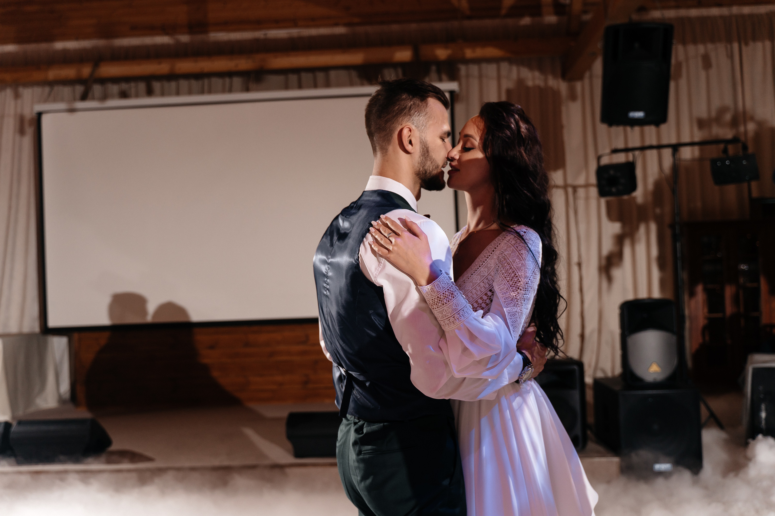 Артур и Ульяна. Павел Мерк. Стильная свадебная фотография