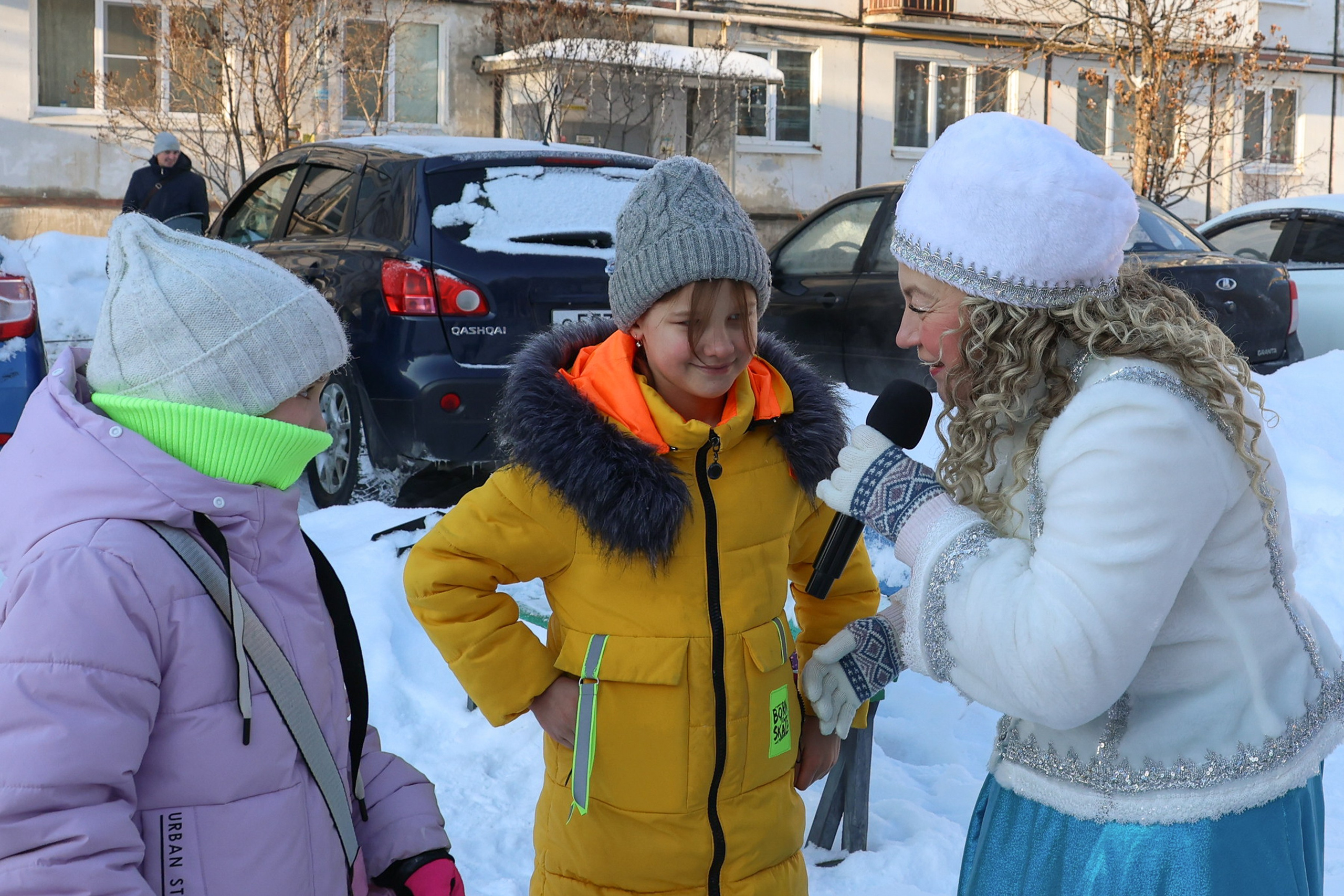 Новогодний праздник на улице