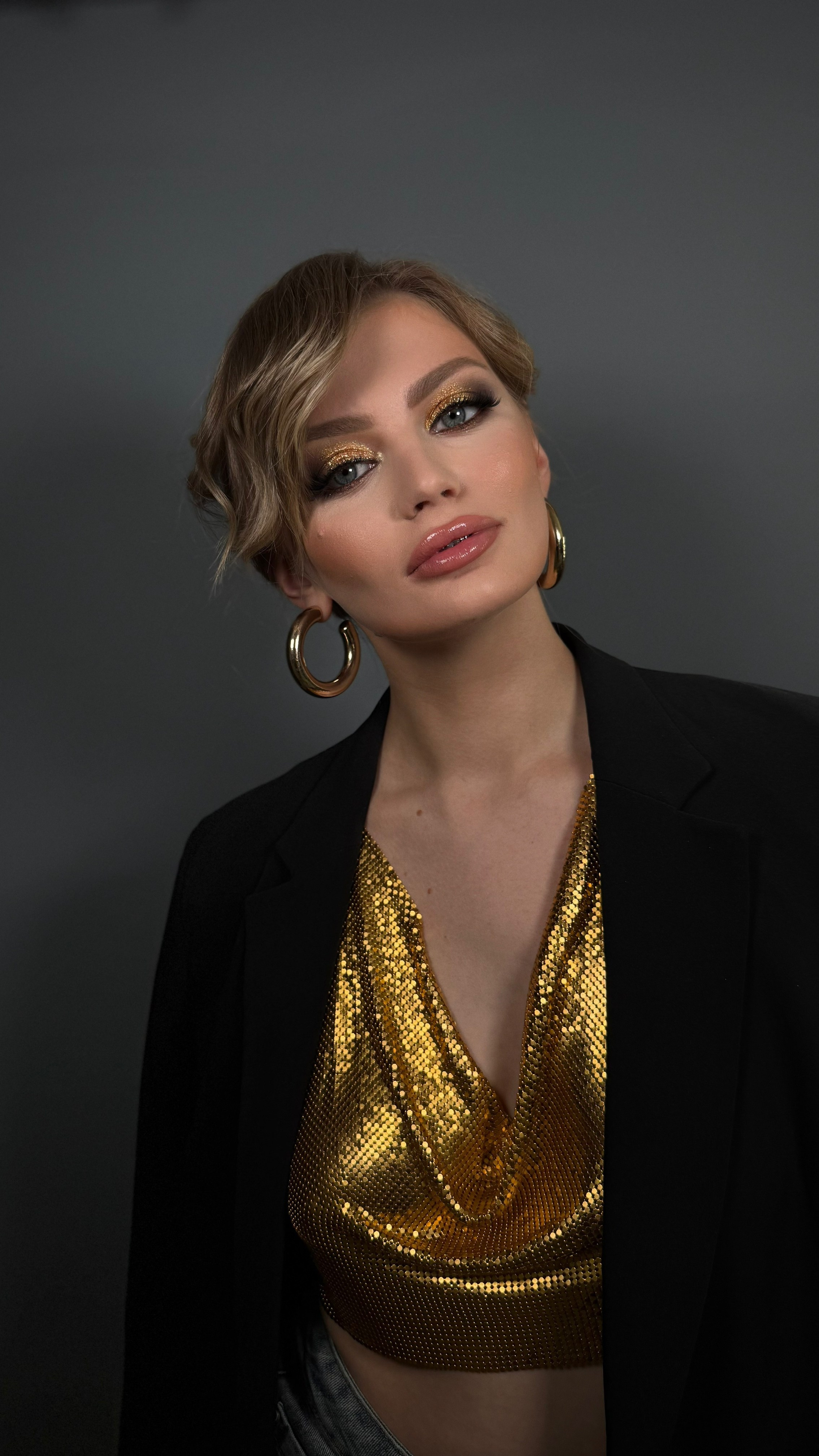 Образы. Студия визажистов, стилистов по прическам, бровистов и мастеров по ресницам