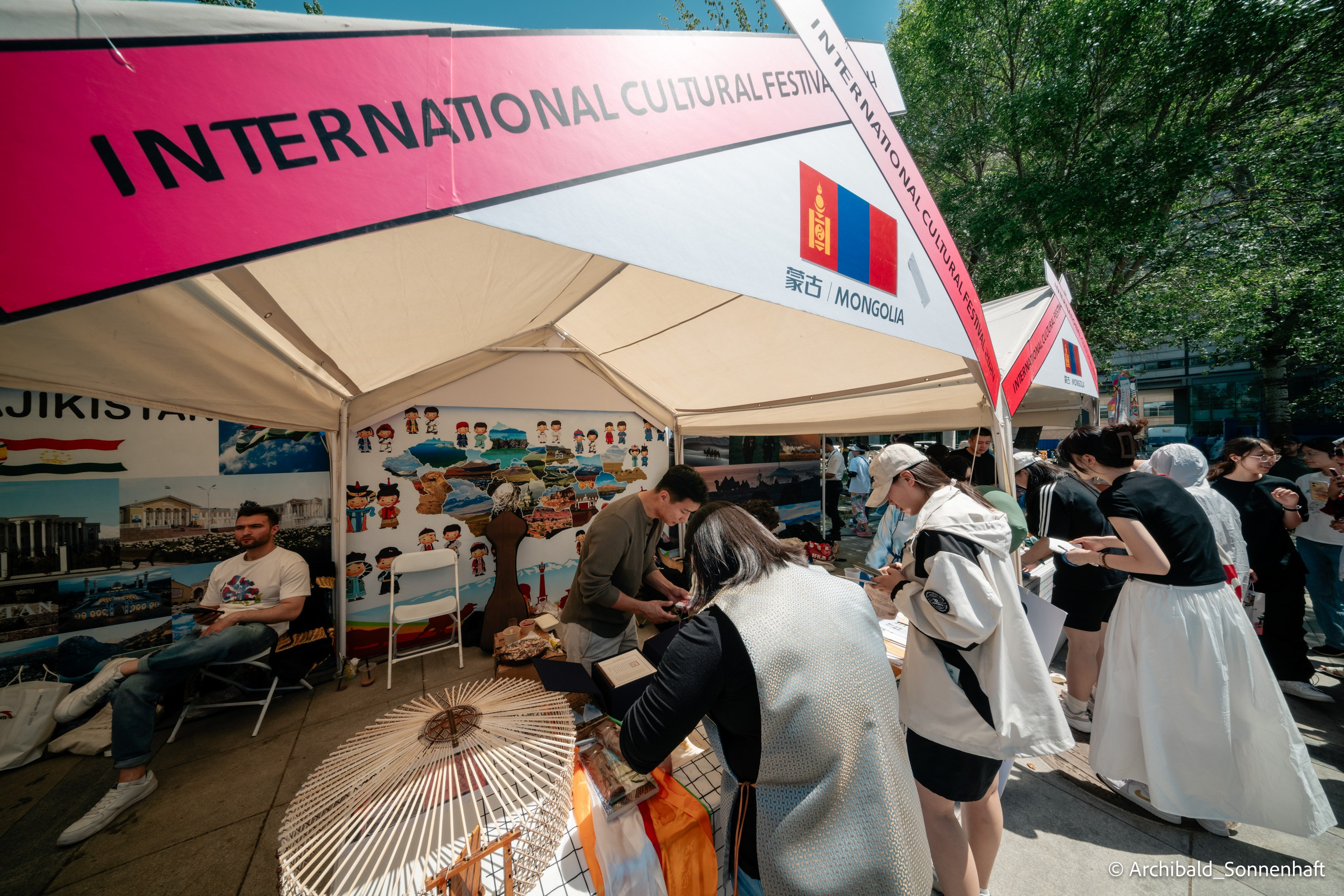 TJU Cultural Festival. Photographer in Guangzhou, China. Archibald Sonnenhaft