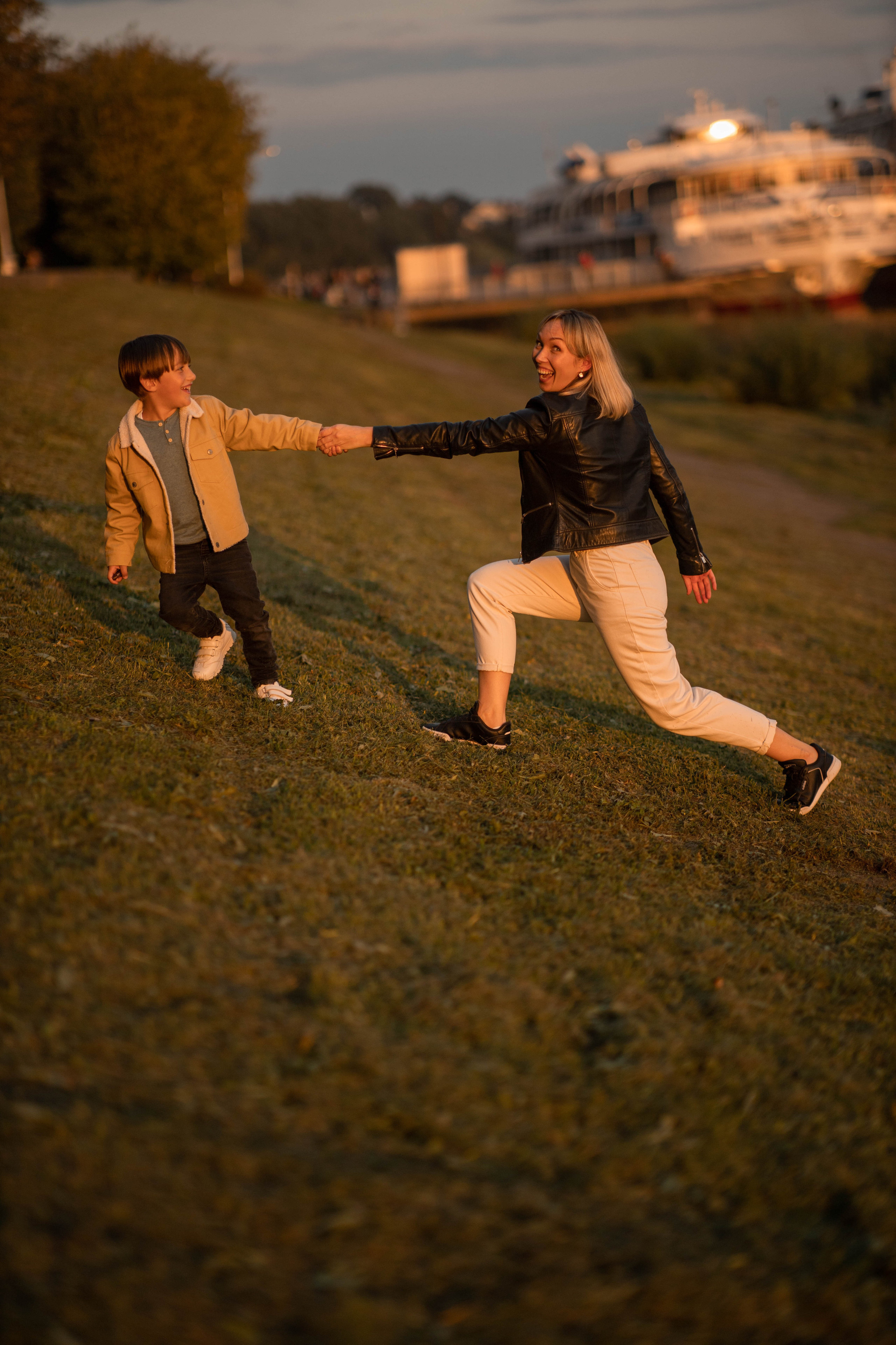Прогулка на закате с Адамом и Оксаной. Детский и семейный фотограф в Твери Ольга Крестьянинова