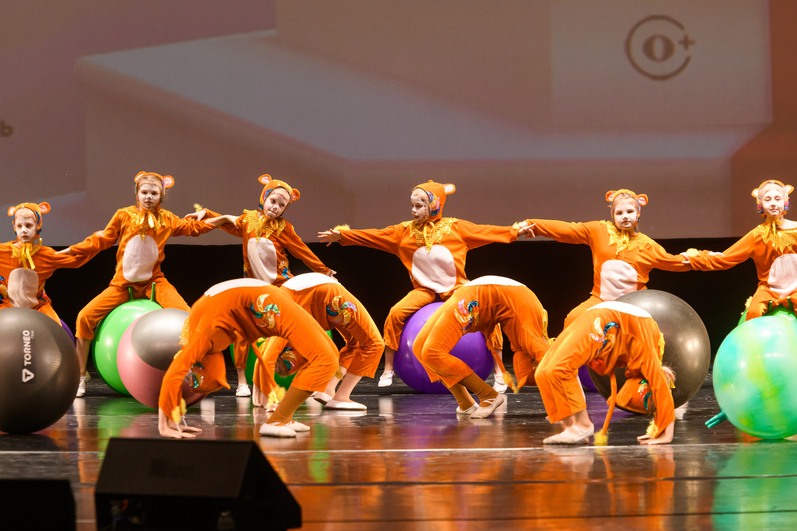 23 апреля, часть 1, БКЗ Октябрьский, г. Санкт-Петербург. Золотое яблочко