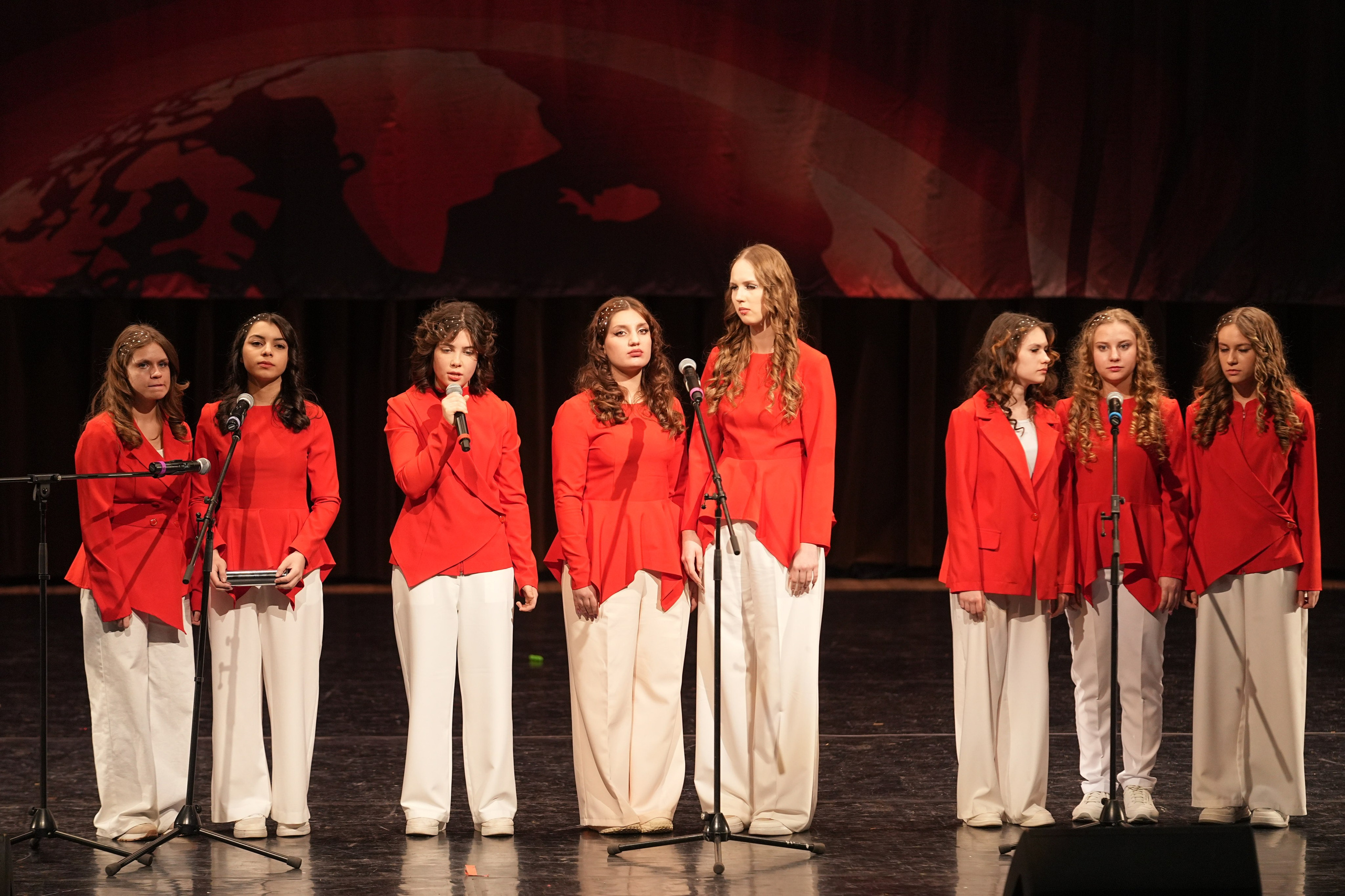 7 декабря, блок 3, г. Москва. Золотое яблочко