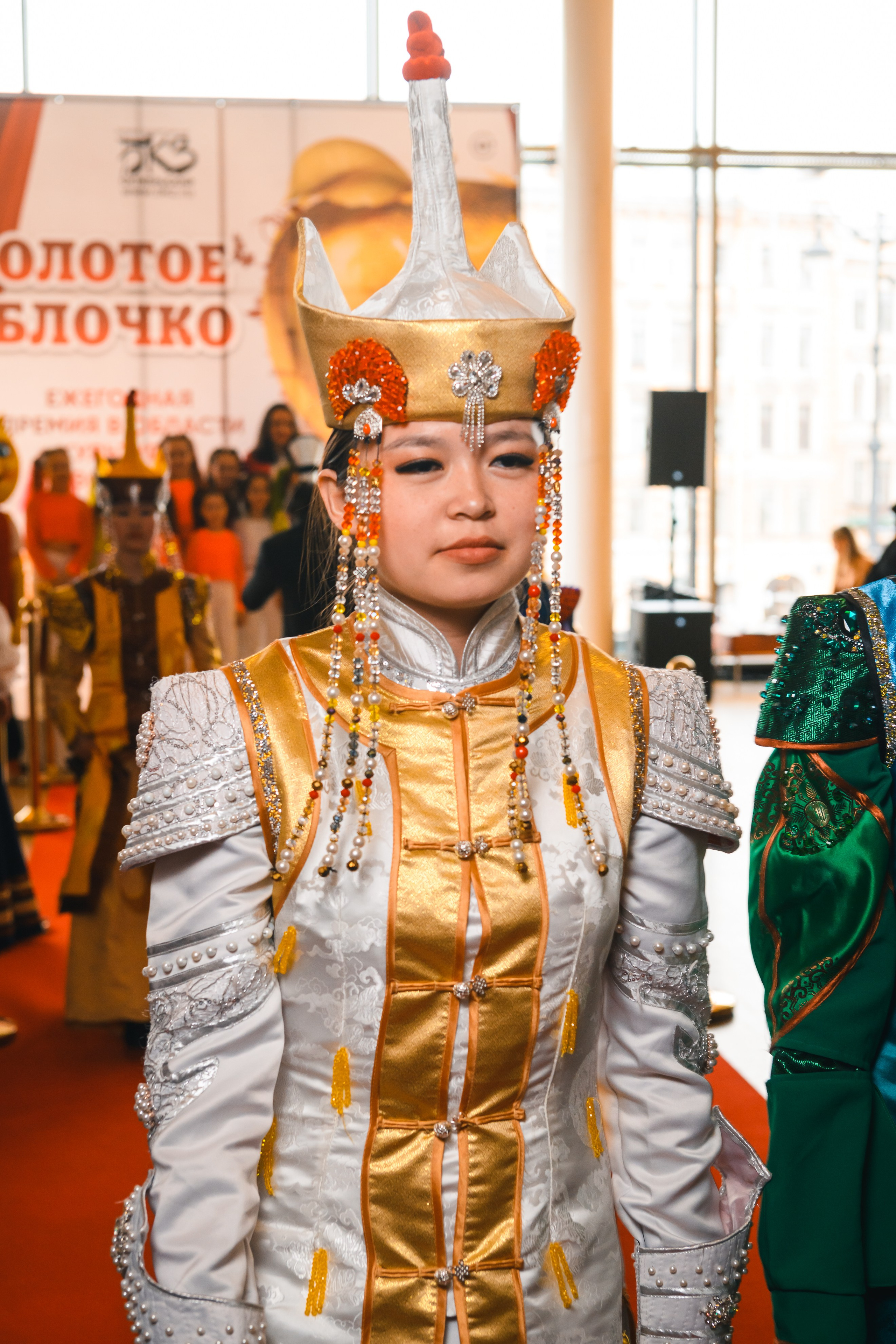 23 апреля, красная дорожка, БКЗ Октябрьский, г. Санкт-Петербург. Золотое яблочко