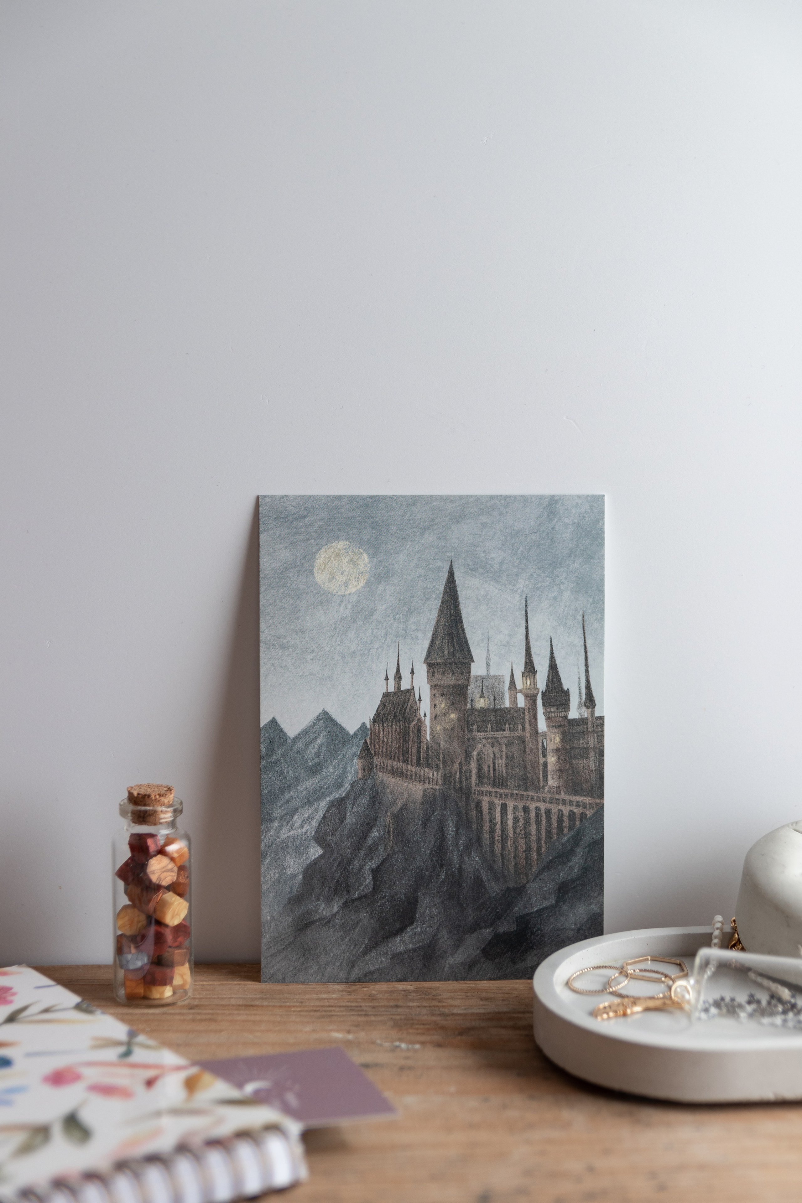 Открытки Moonpost. Предметный фотограф Северова Екатерина | Профессиональная предметная съёмка фото и видео в Санкт-Петербурге