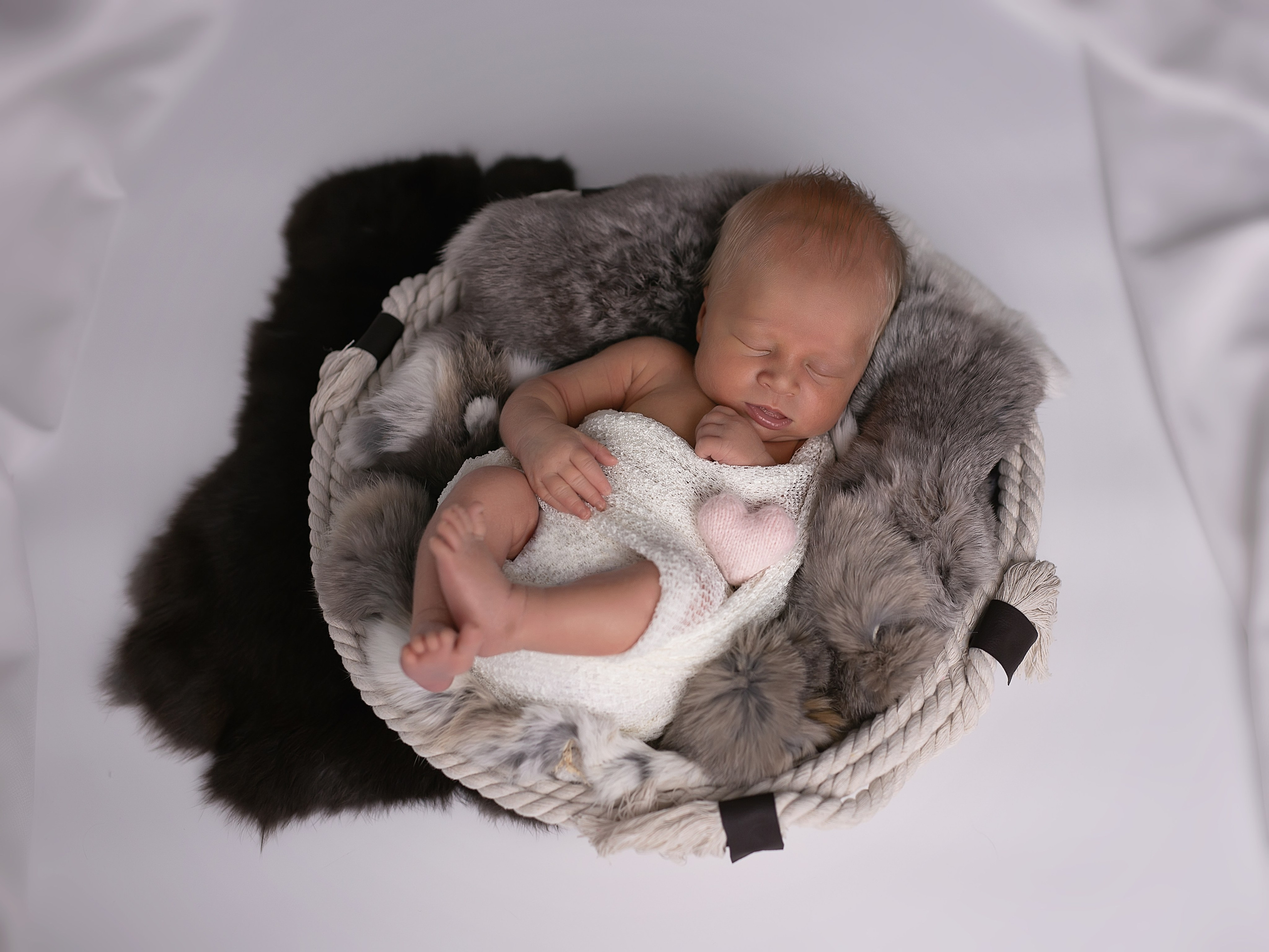 Новорожденные. Фотограф в Перми Anastasia Aone