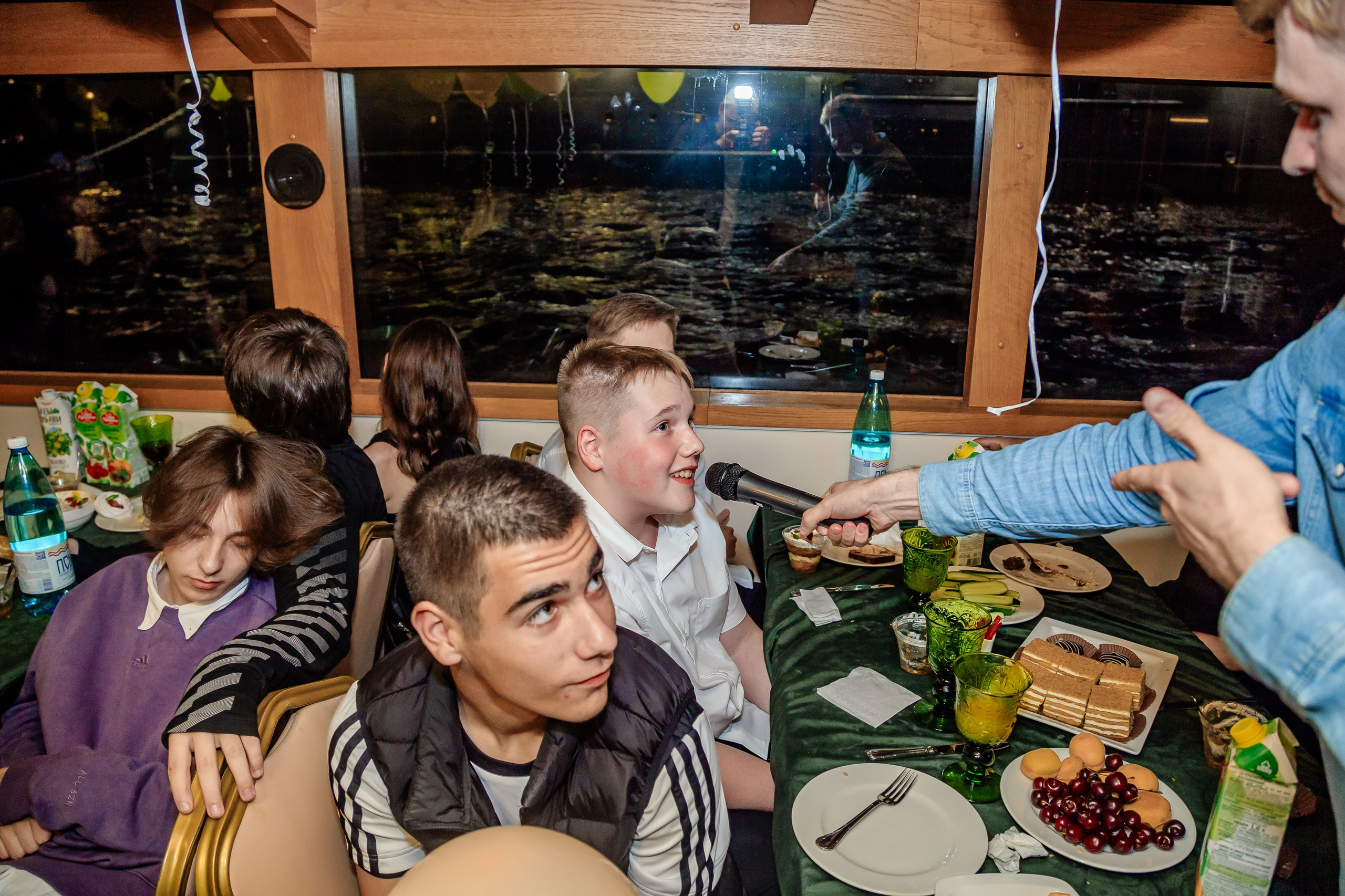 Выпускной на теплоходе. Фотограф в Санкт-Петербурге Чумаков Семен