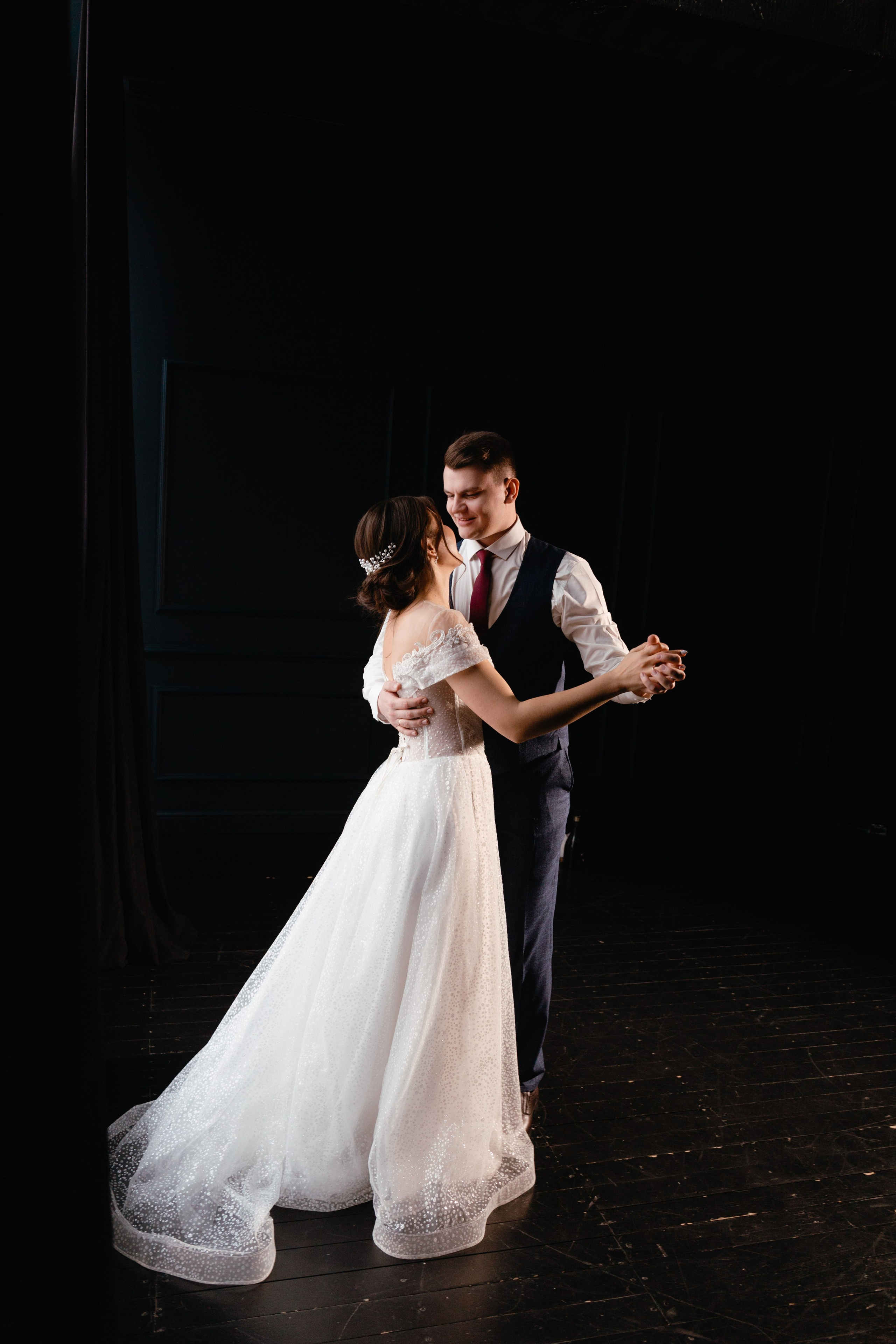 Александра и Вадим. Свадебный и портретный фотограф в Новосибирске Любовь Исакова