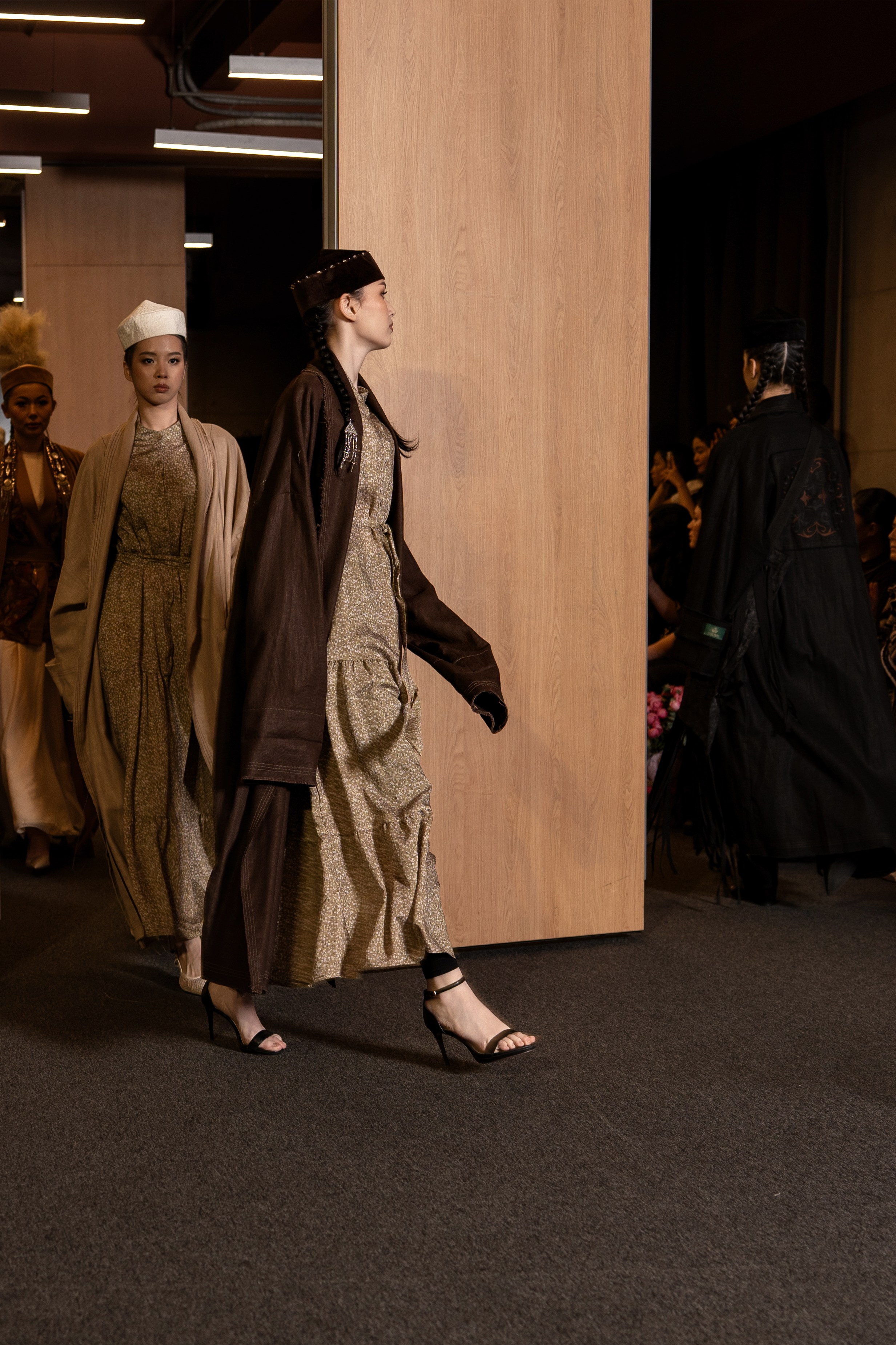 Brand NIET DRESS. Сайт Алматинского НЮ АРТ, будуар и фэшн фотографа Дениса Карпенко