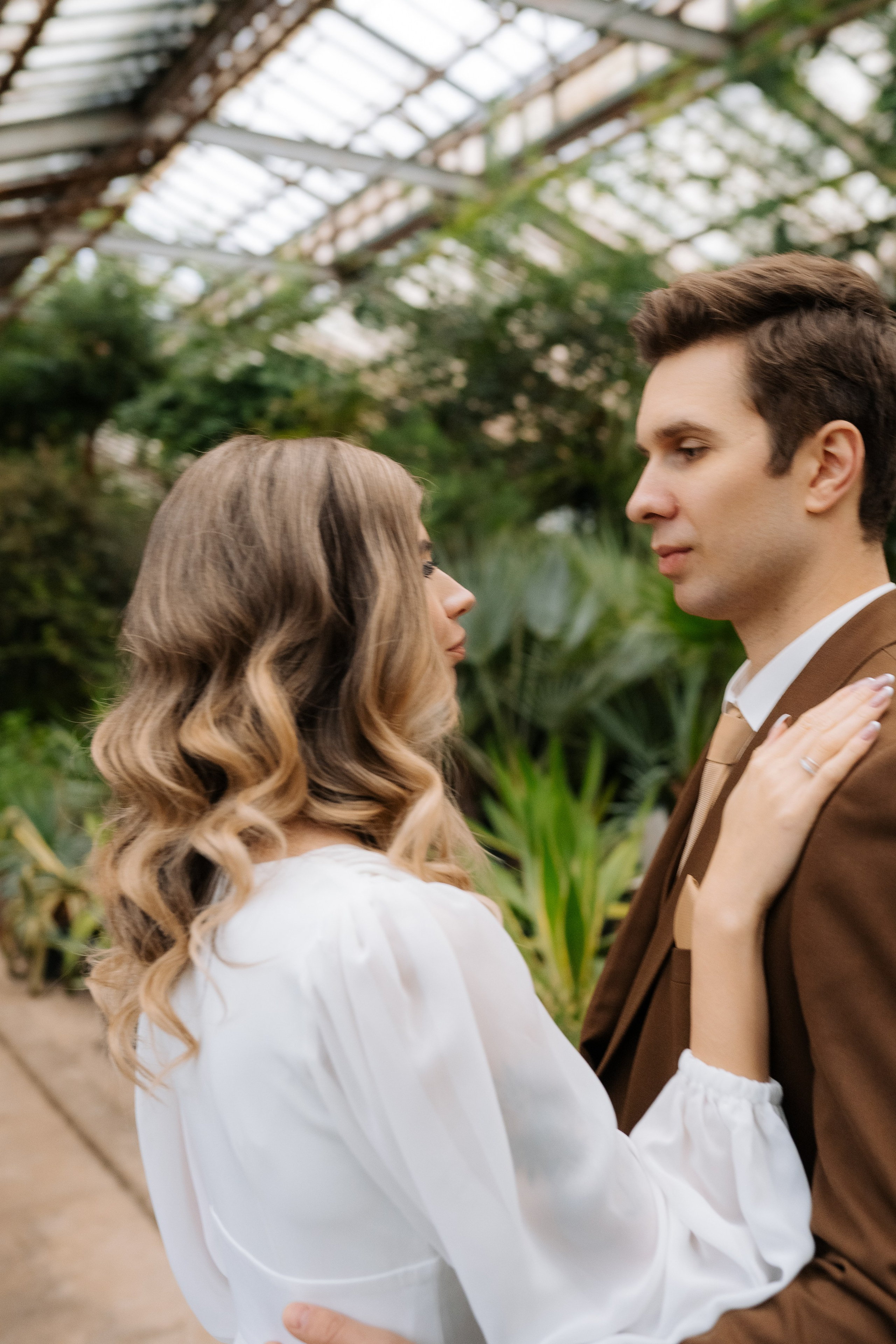 Свадебная фотосессия в оранжерее, Москва. Свадебный фотограф в Москве Анна Полушина