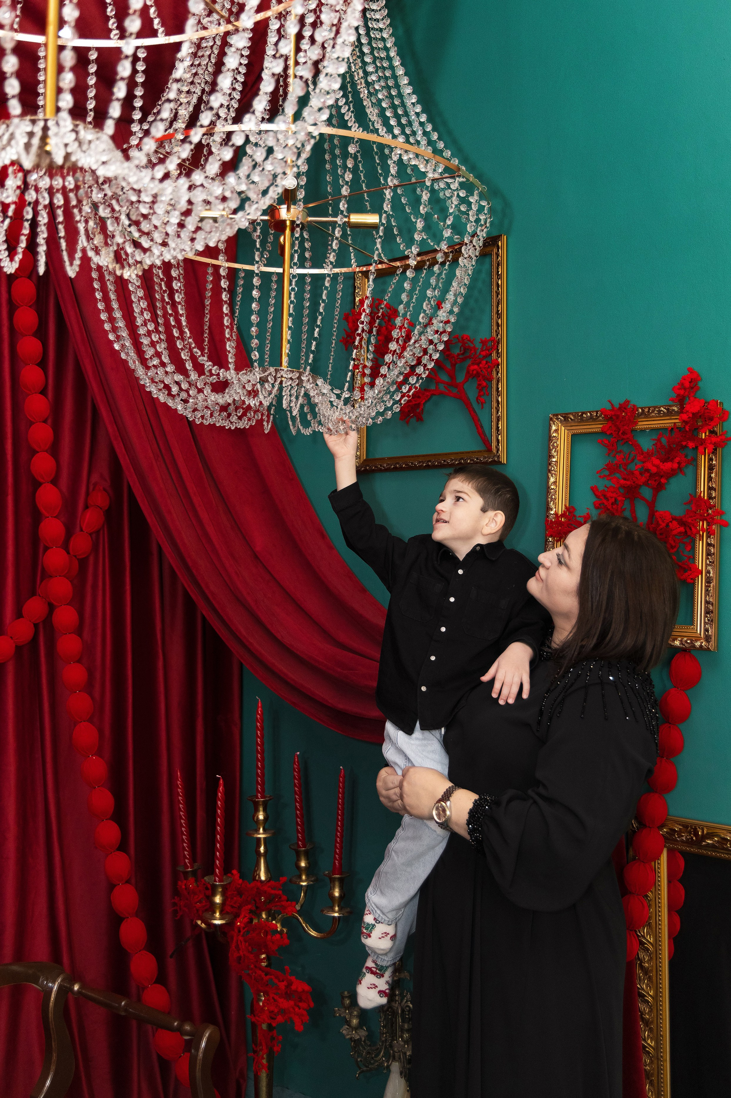 Амина с семьёй. Свадебный и семейный фотограф в Каспийске Алёна Нурмагомедова