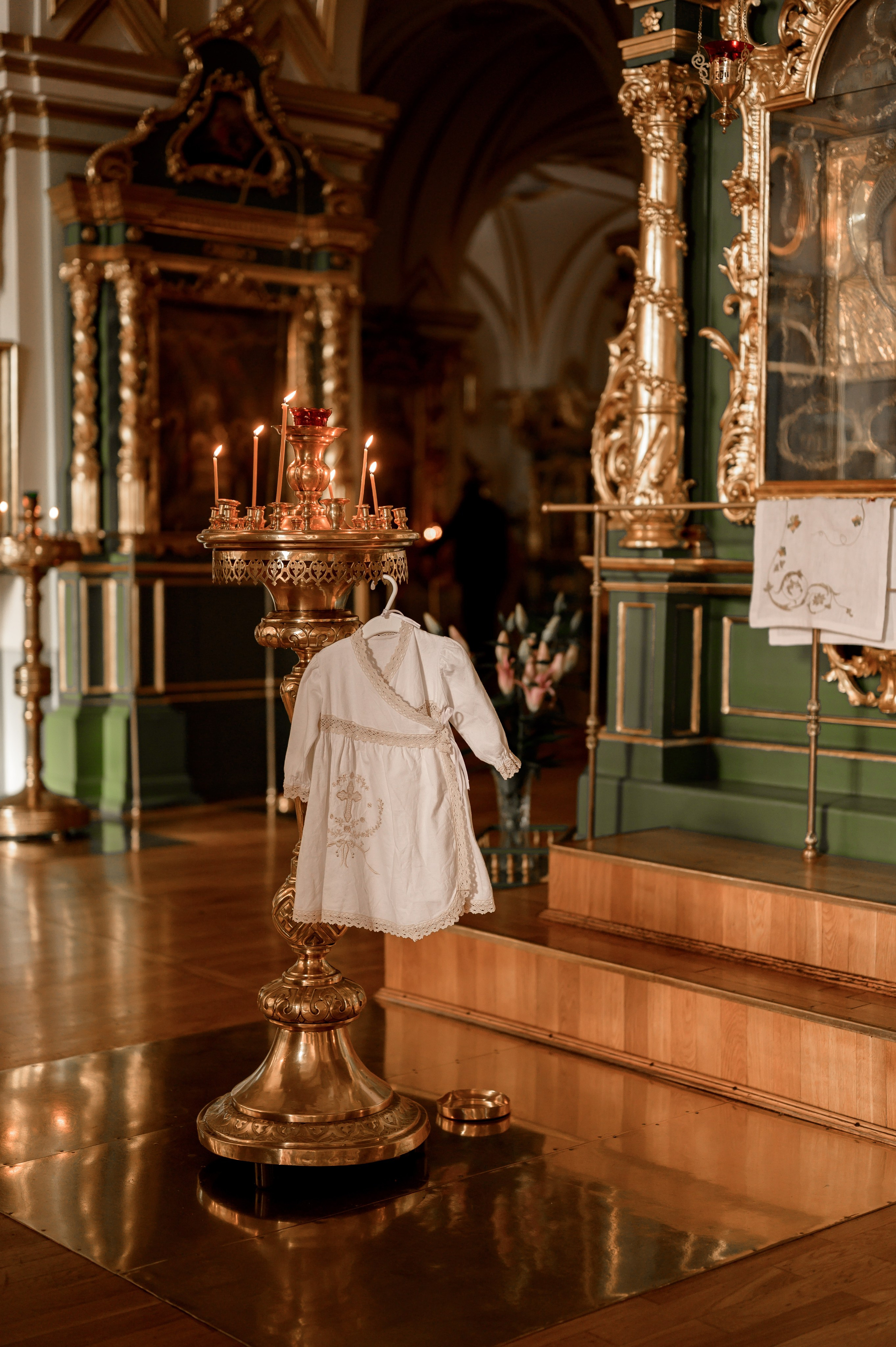 Юлия и Дарья — Николо-Богоявленский Морской собор. Дьяконова Валерия семейный и детский фотограф в Санкт-Петербурге