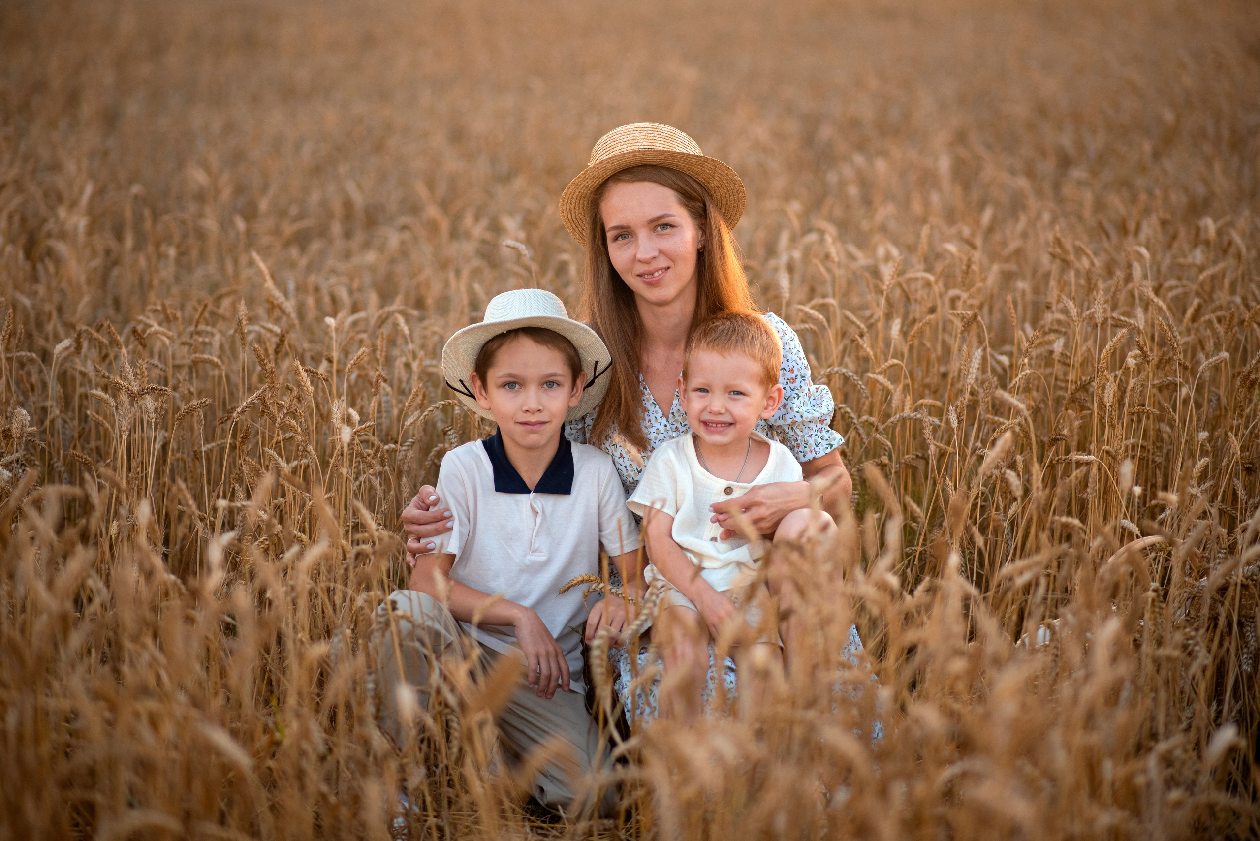 Семейная фотосессия в пшеничном поле. Семейный и детский фотограф в Туле Светлана Воронкова