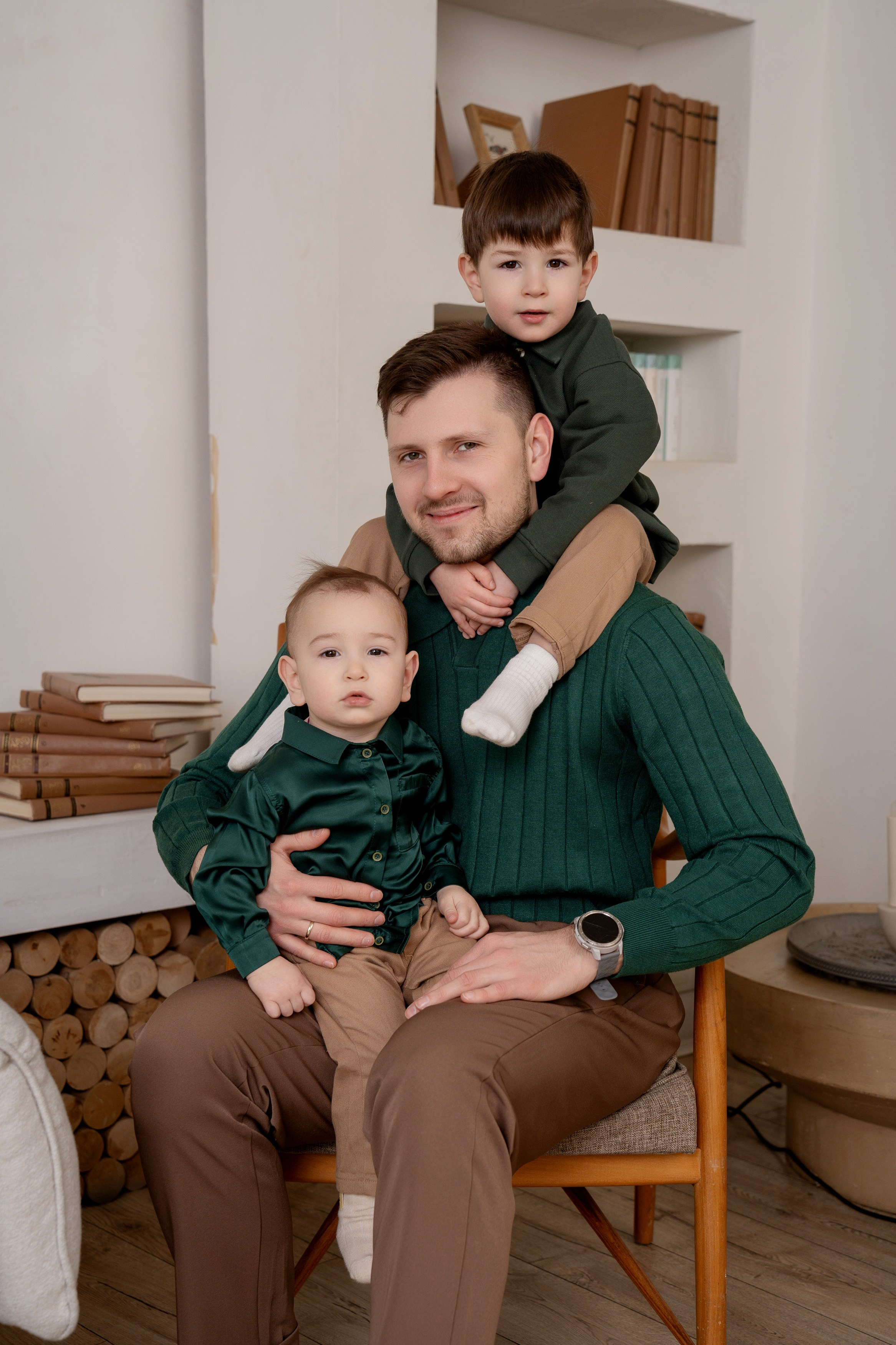 Семейная фотосессия в студии. Портретный фотограф Олеся Владимирова в Москве