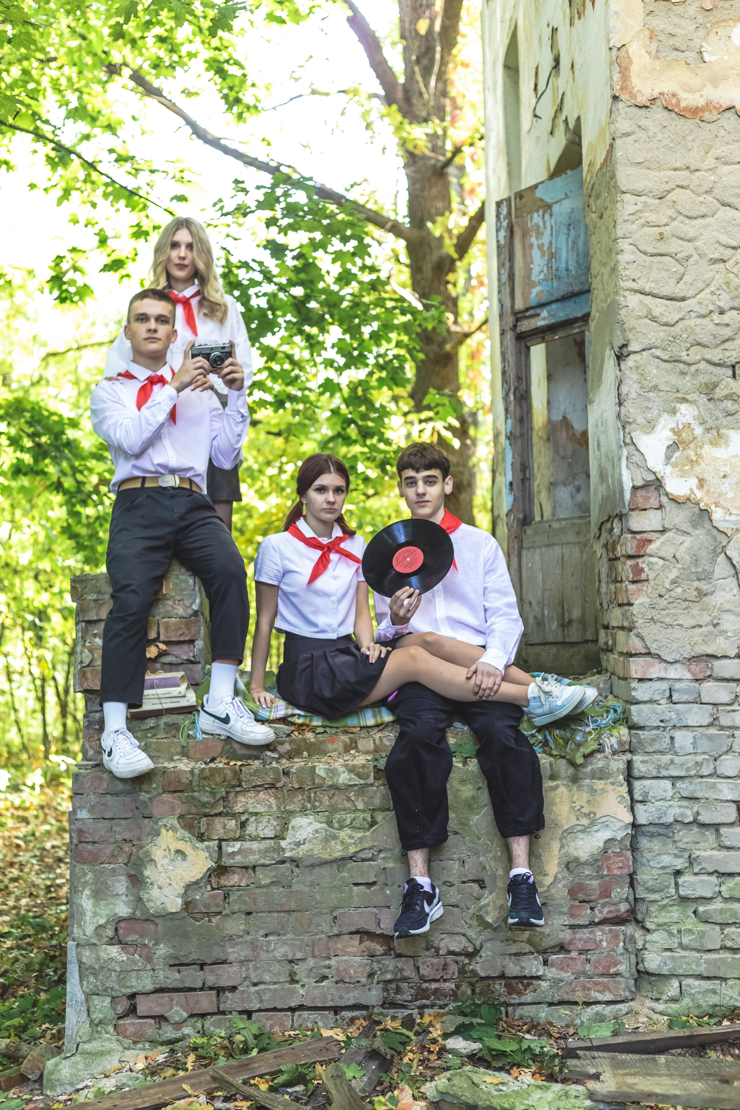 Пионеры заброшенная лесная школа, 9Б — школа 92. Выпускные альбомы Воронеж от Веры Соколовой