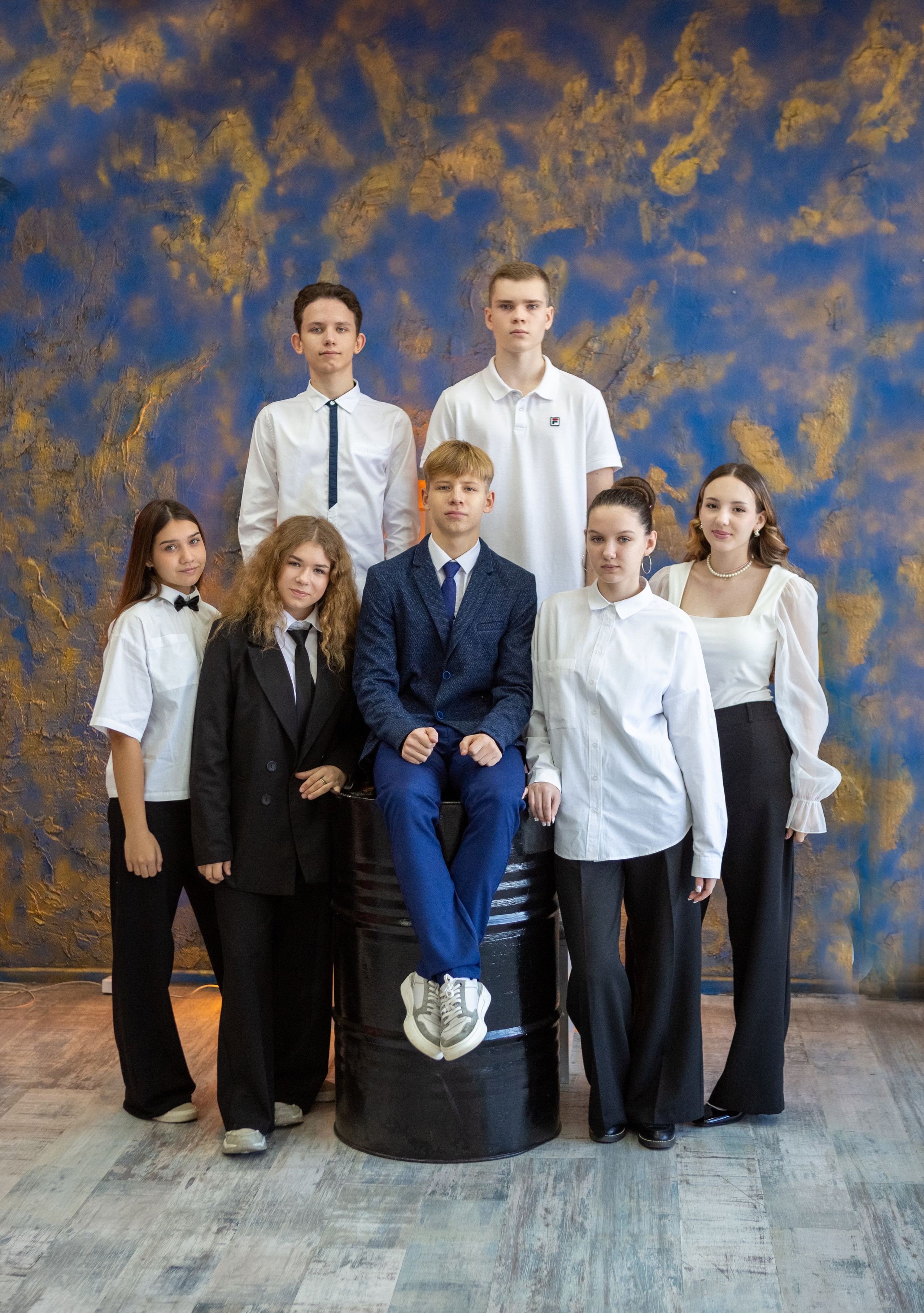 Съемка в студии. Выпускные альбомы Воронеж " СОКОЛ фото»