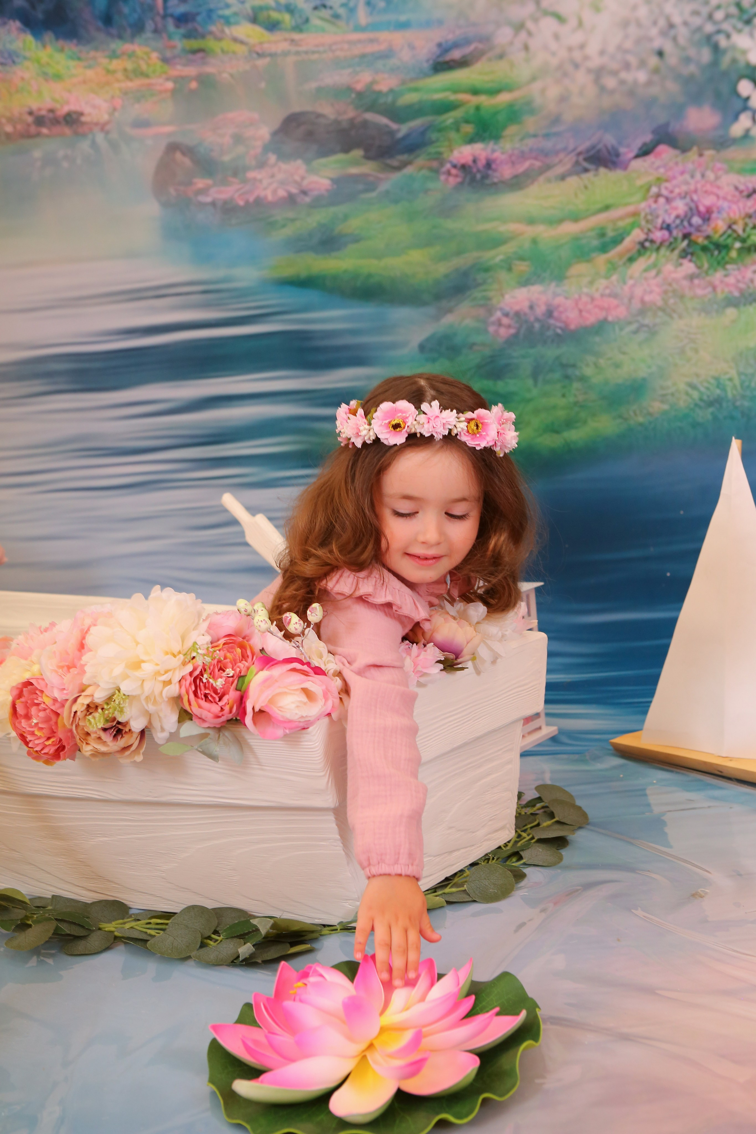 Цветочная лодка. Студия детской и семейной фотографии 12кадров