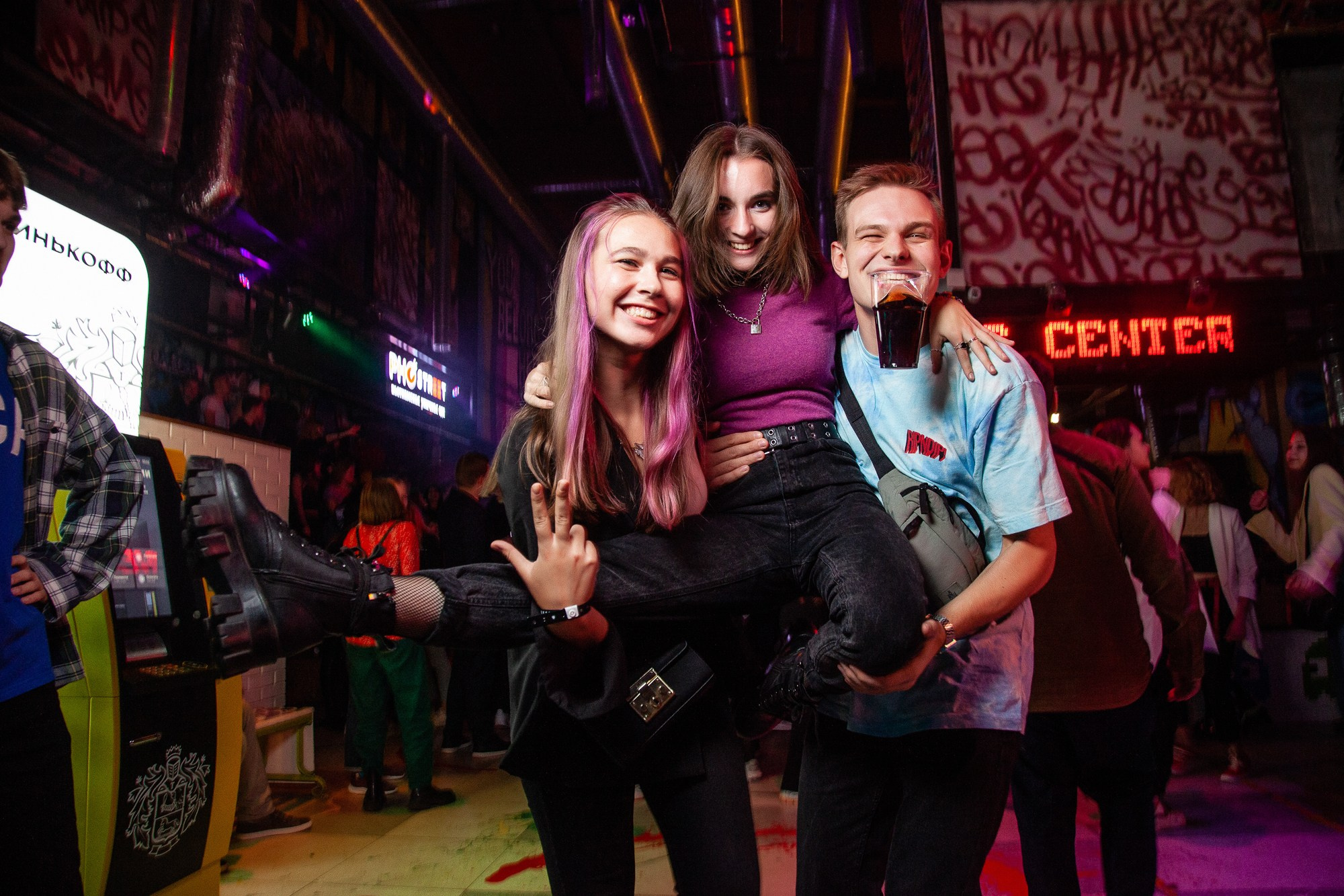 Клубный фотограф в Москве и МО. Фотограф в Москве Максим Быков