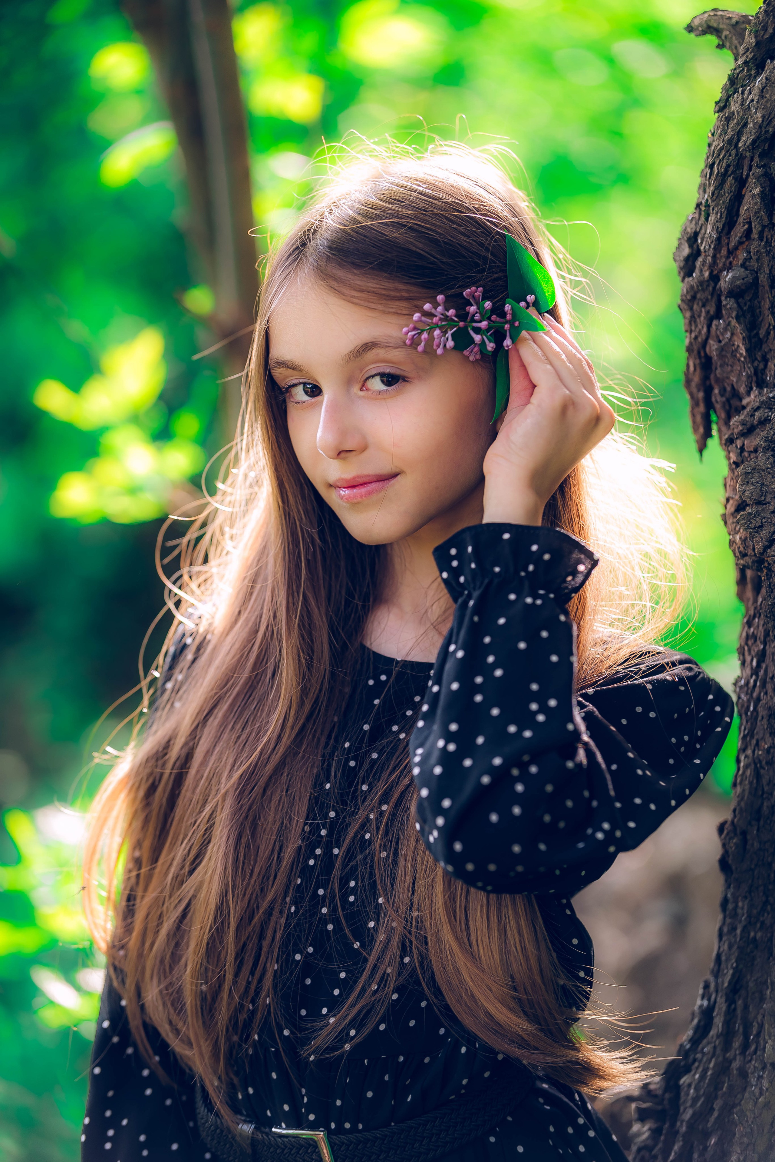 Анютка в сиреньке. Арт-фотограф Евгений Матвиенко