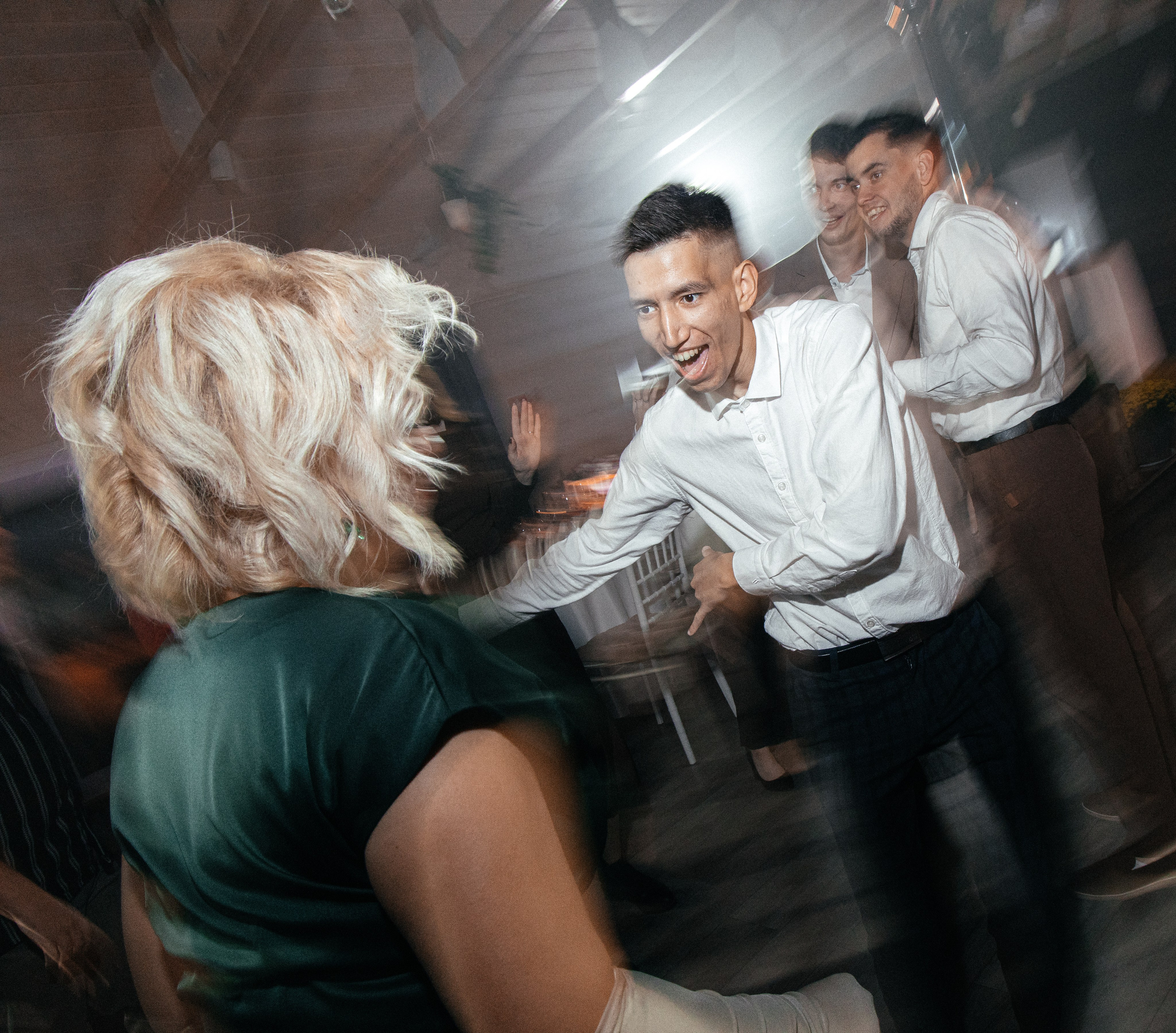 Свидетель Корги. Артём Бачурин — свадебный фотограф Воронеж