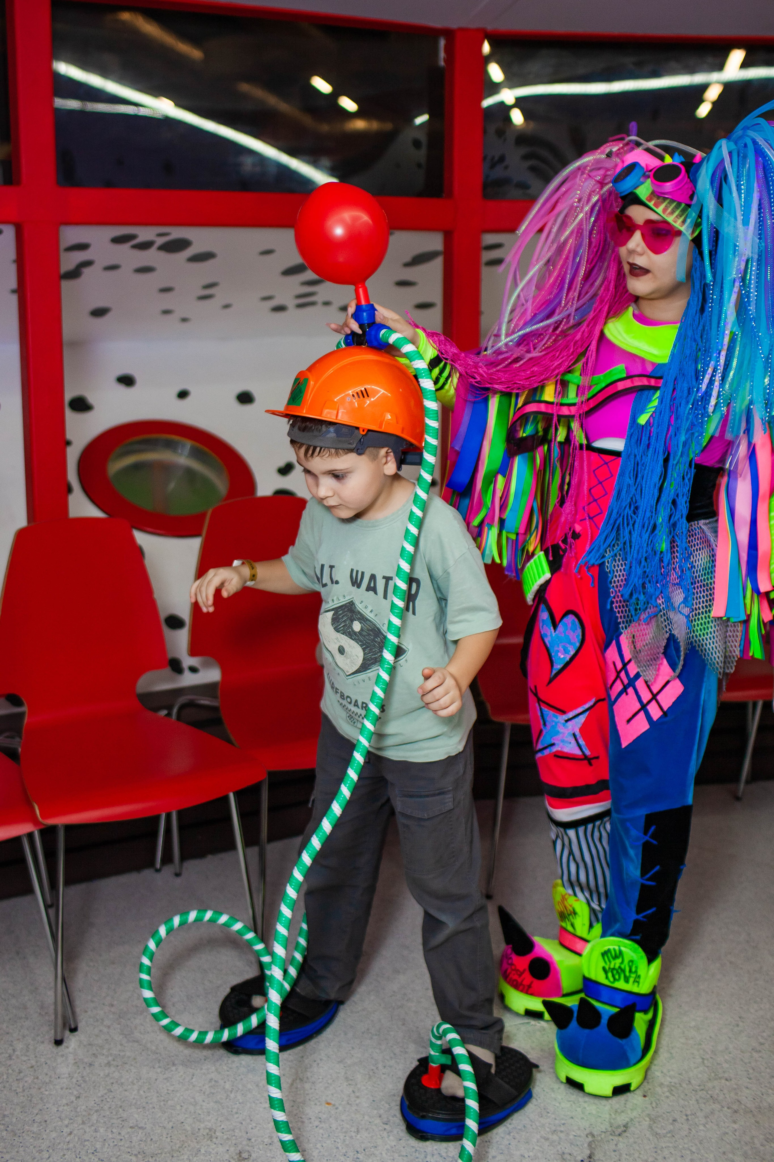 Неон Челендж День рождения Ярослава. Детский и семейный фотограф в Санкт-Петербурге Елизавета Сорокина