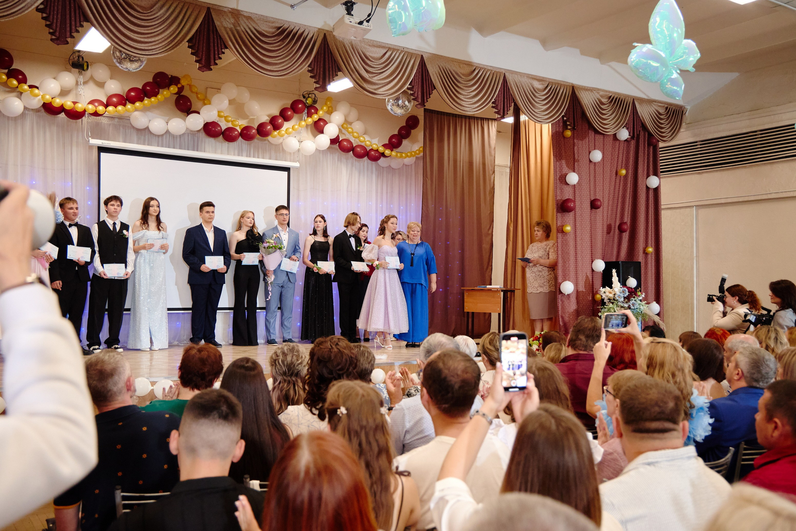 Выпускной 35 Сош. Фотограф Выпускные альбомы Таганрог Сергей Коробченко