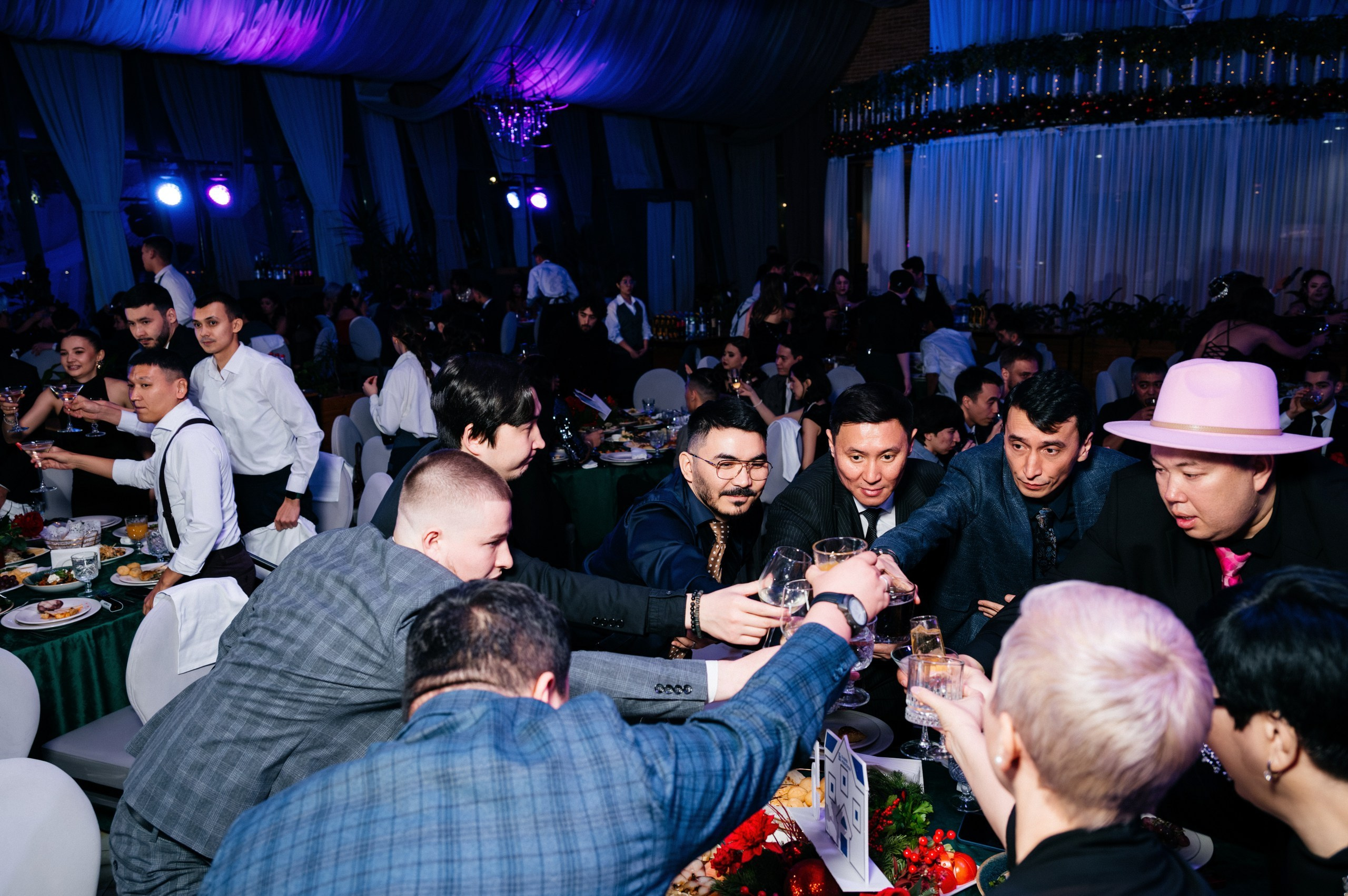 Галерея Новостроек. Фотограф в Алматы — Алексей Коньков | Репортаж, свадьбы, портреты