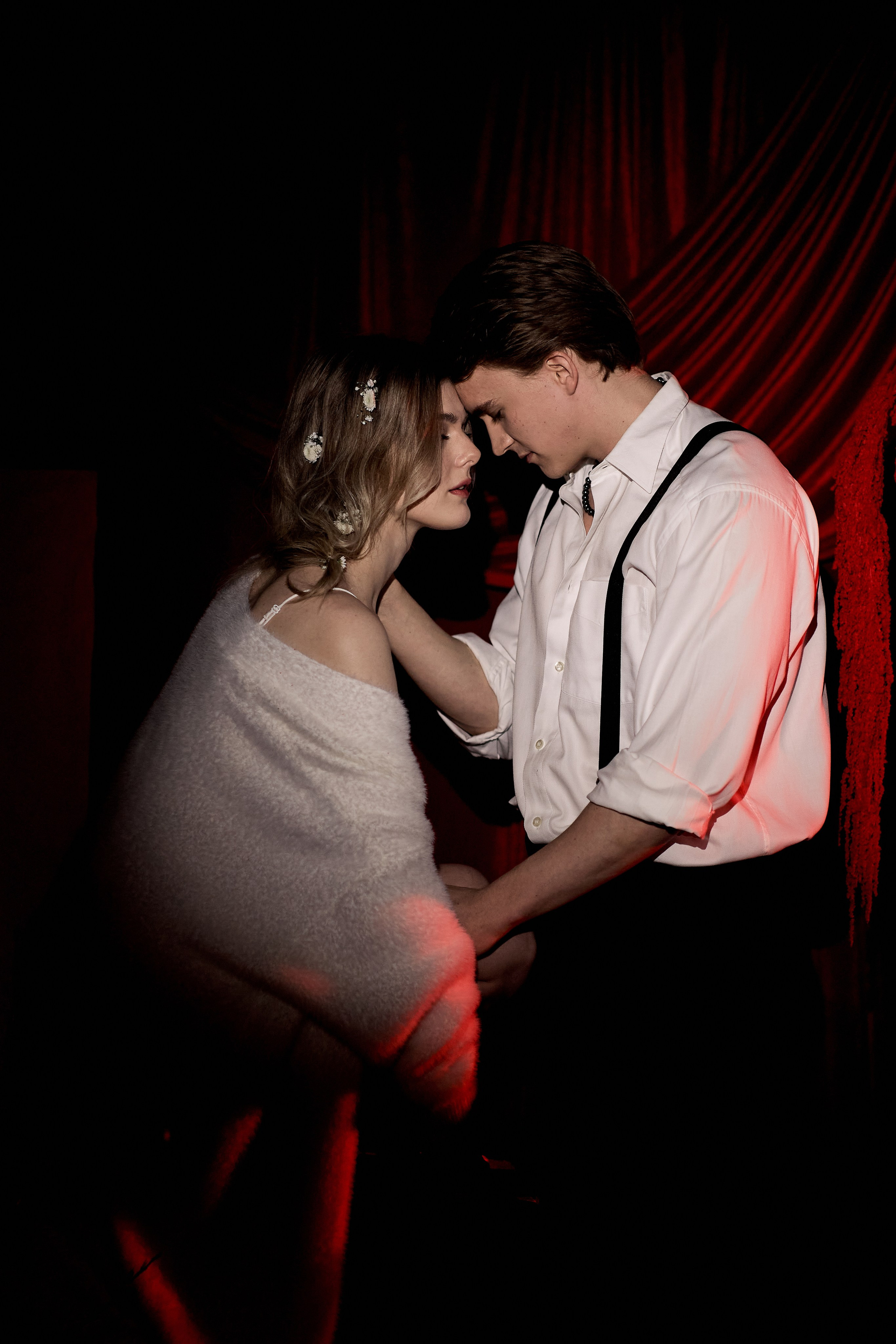 Red. Свадебный фотограф в Красноярске Владимир Ятмасов