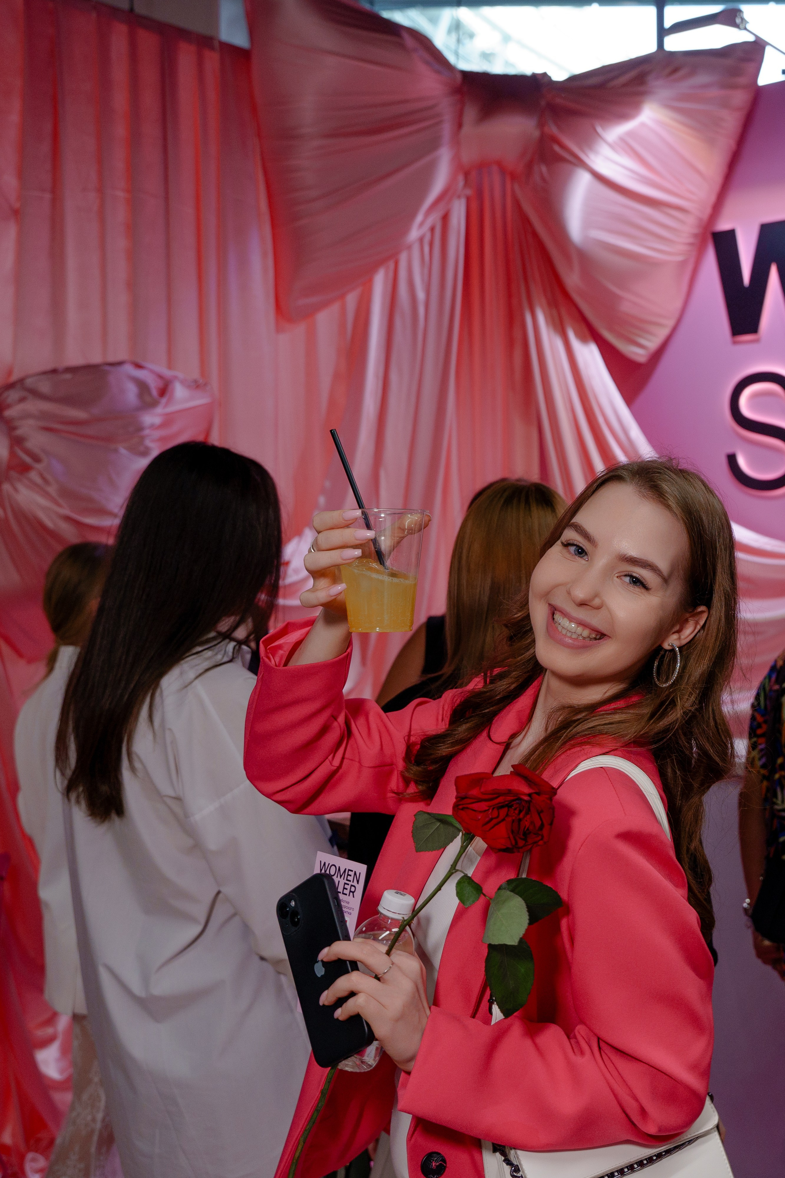 Фотограф на самую масштабную женскую конференцию в России WomenConf. Репортажный фотограф Москва Сергей Дружинин