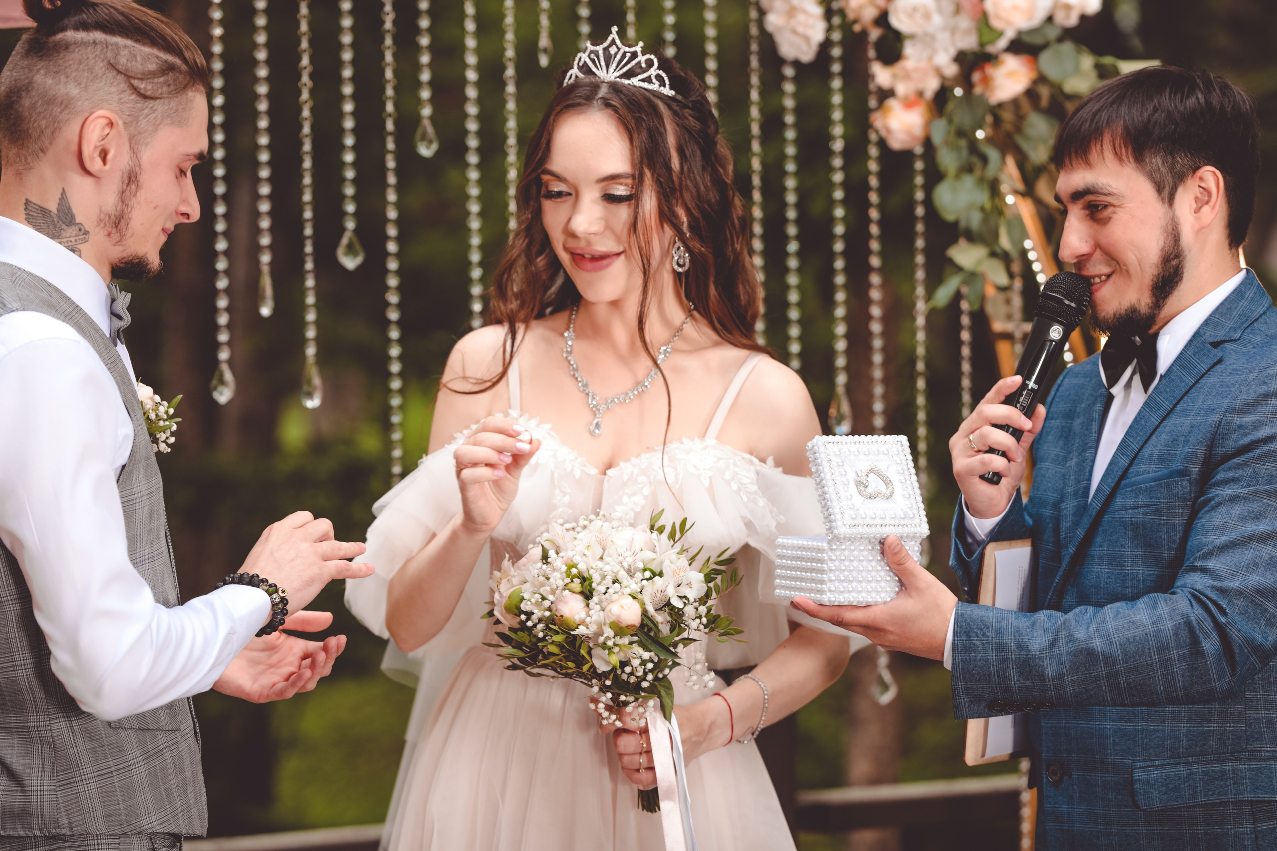 Фото. Ведущий ярких праздников — Сергей Велигодский