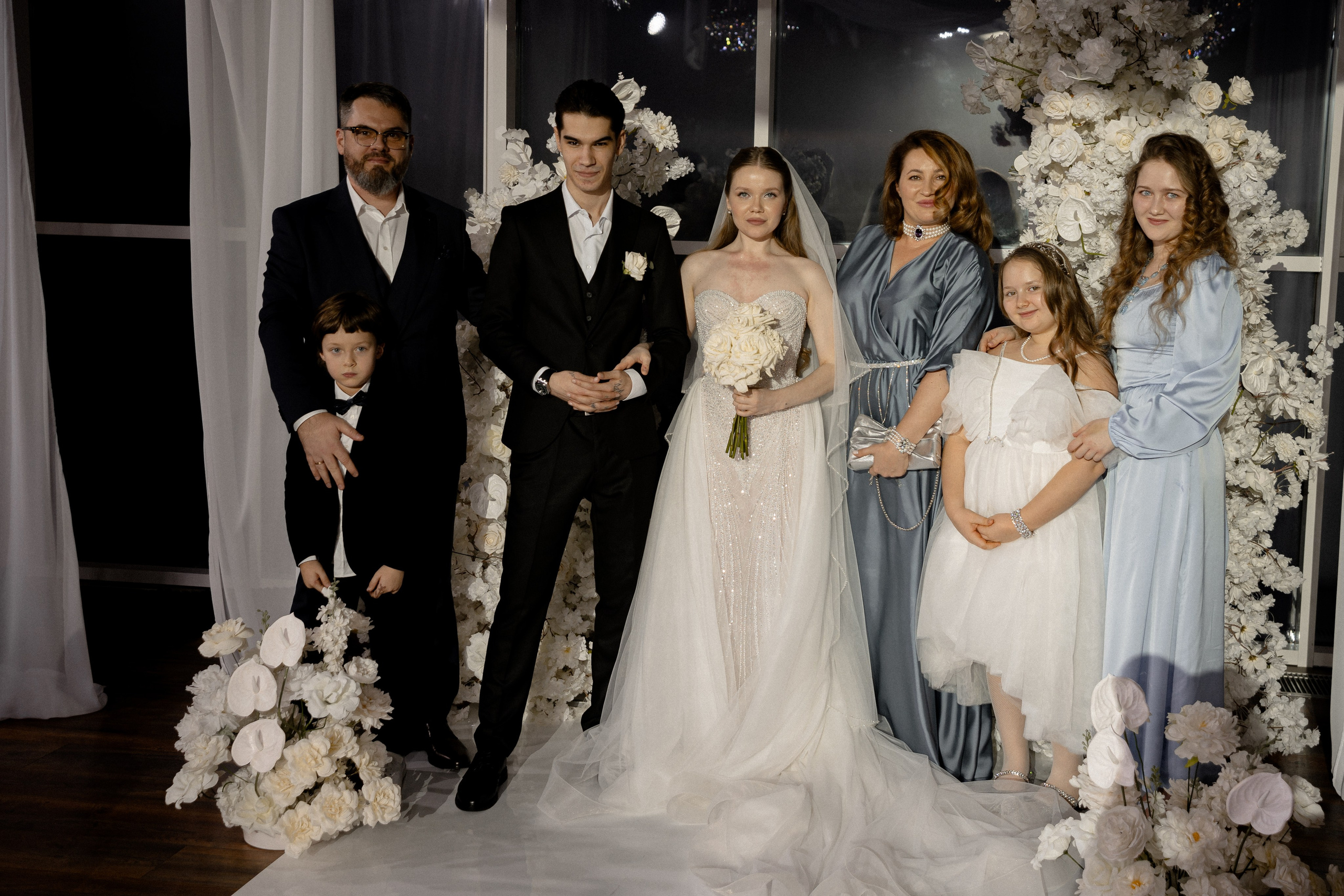 СВАДЕБНАЯ СЬЕМКА СБОРОВ В ОТЕЛЕ И ВЫЕЗД НА ЦЕРЕМОНИЮ (СНЯТО В СИБИРЕ В НИЖНЕВАРТОВСКЕ). Профессиональный фотограф, Санкт-Петербург — Виктория Богомолова