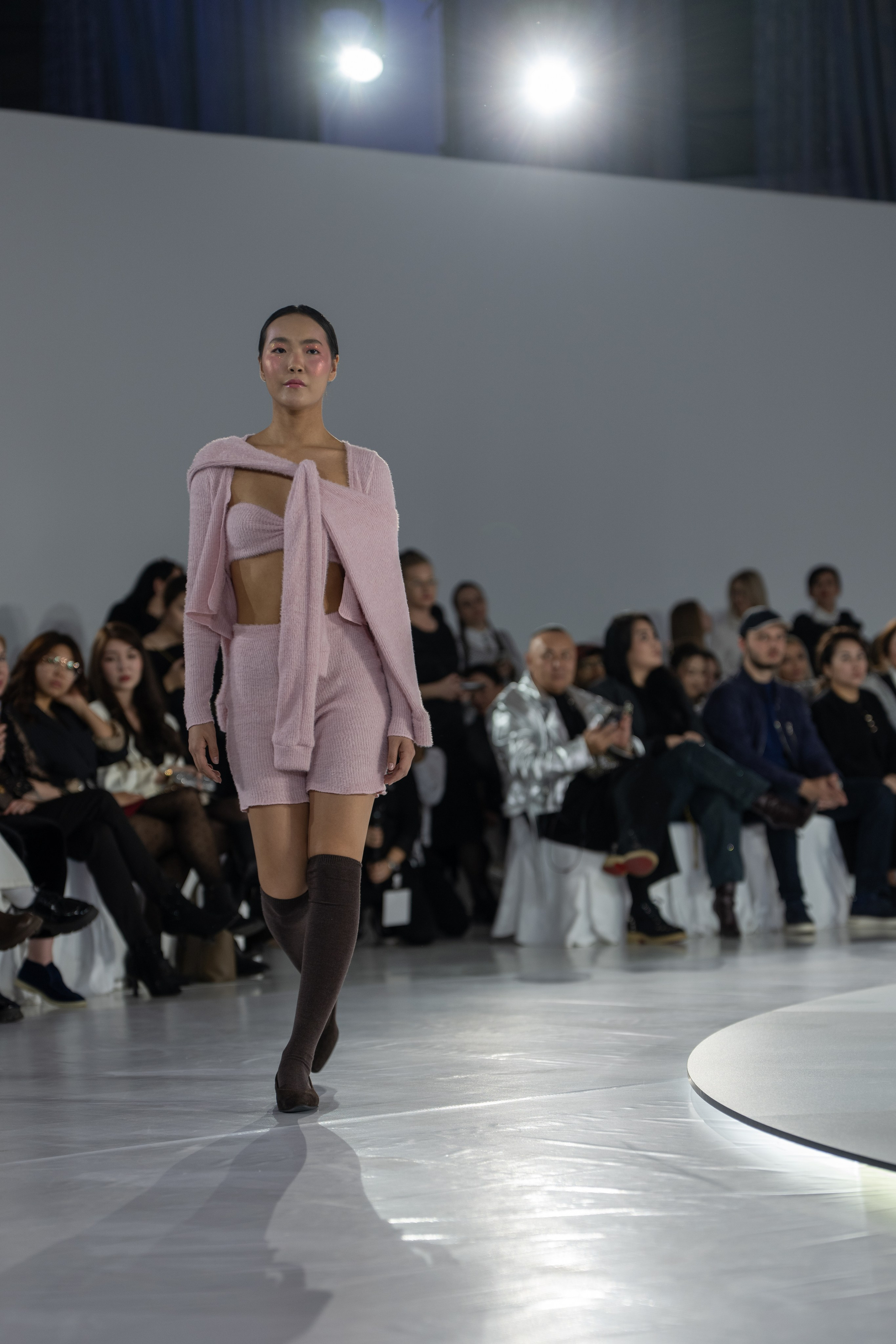 Brand Studio4353. Сайт Алматинского НЮ АРТ, будуар и фэшн фотографа Дениса Карпенко