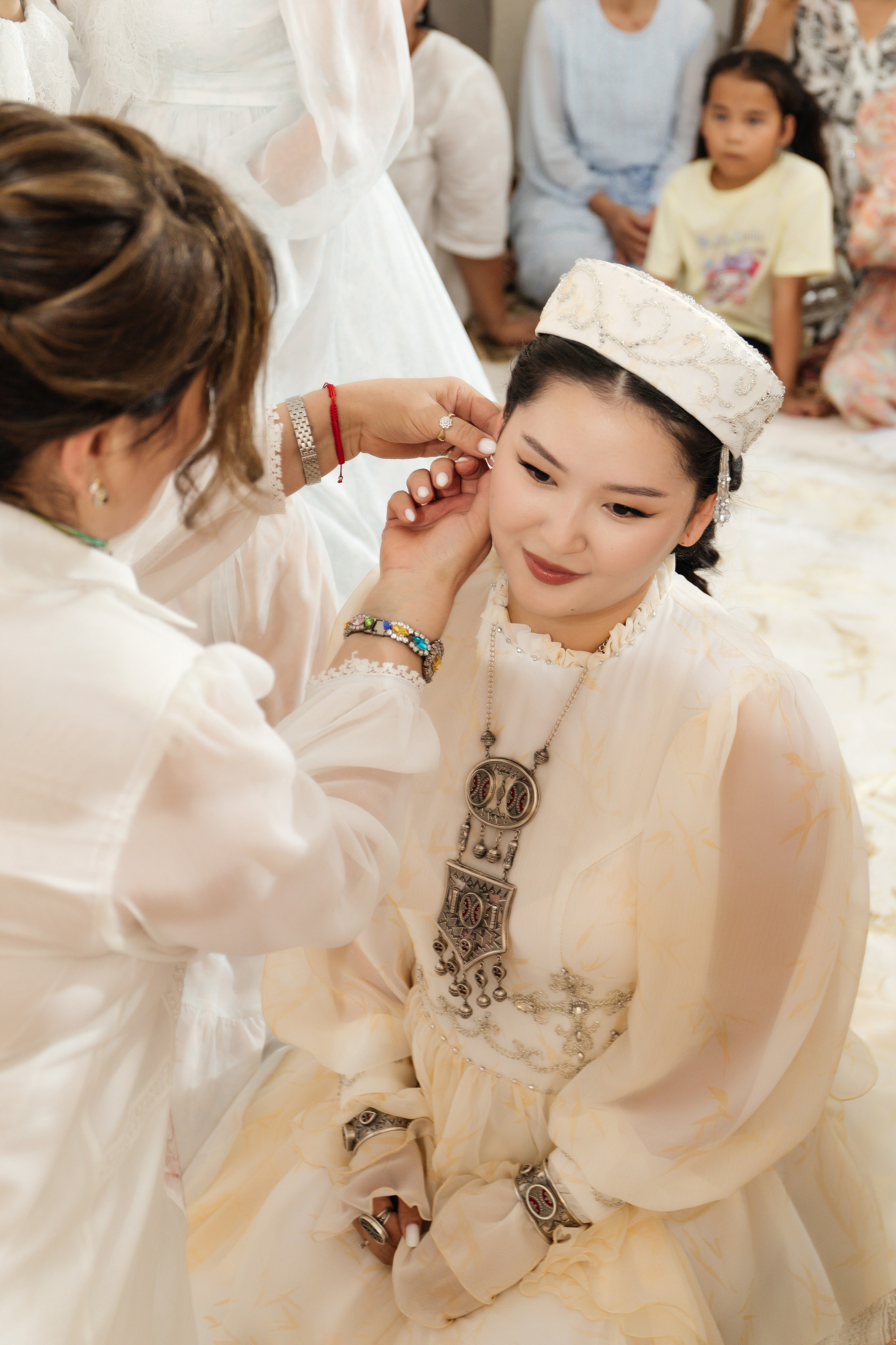 Aynur — syrğa salu. Wedding and Love story Photographer