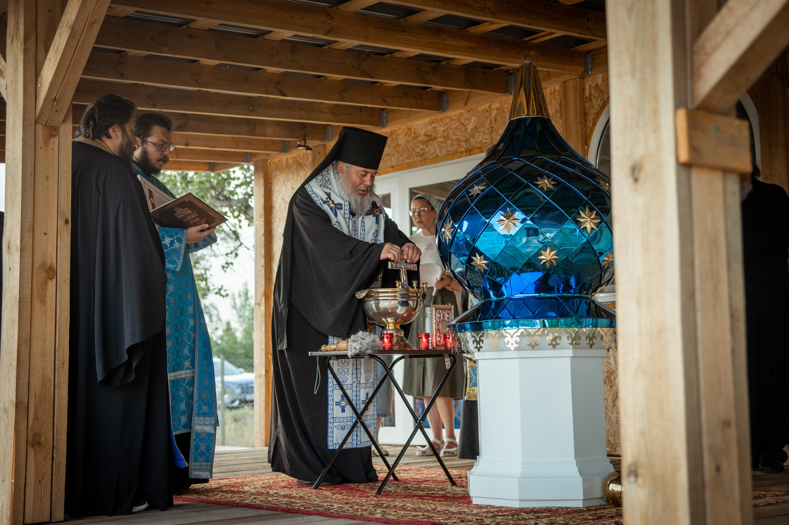 Освещение купола в храме Казанской иконы Божьей Матери х. Закутский. Церковный, семейный и репортажный фотограф Волгоград, Волжский