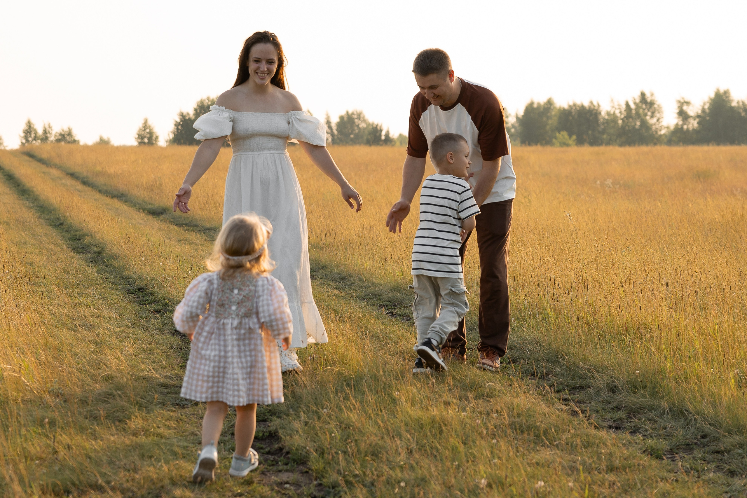 В поле. Семейный и свадебный фотограф в Челябинске Мария Леонтьева