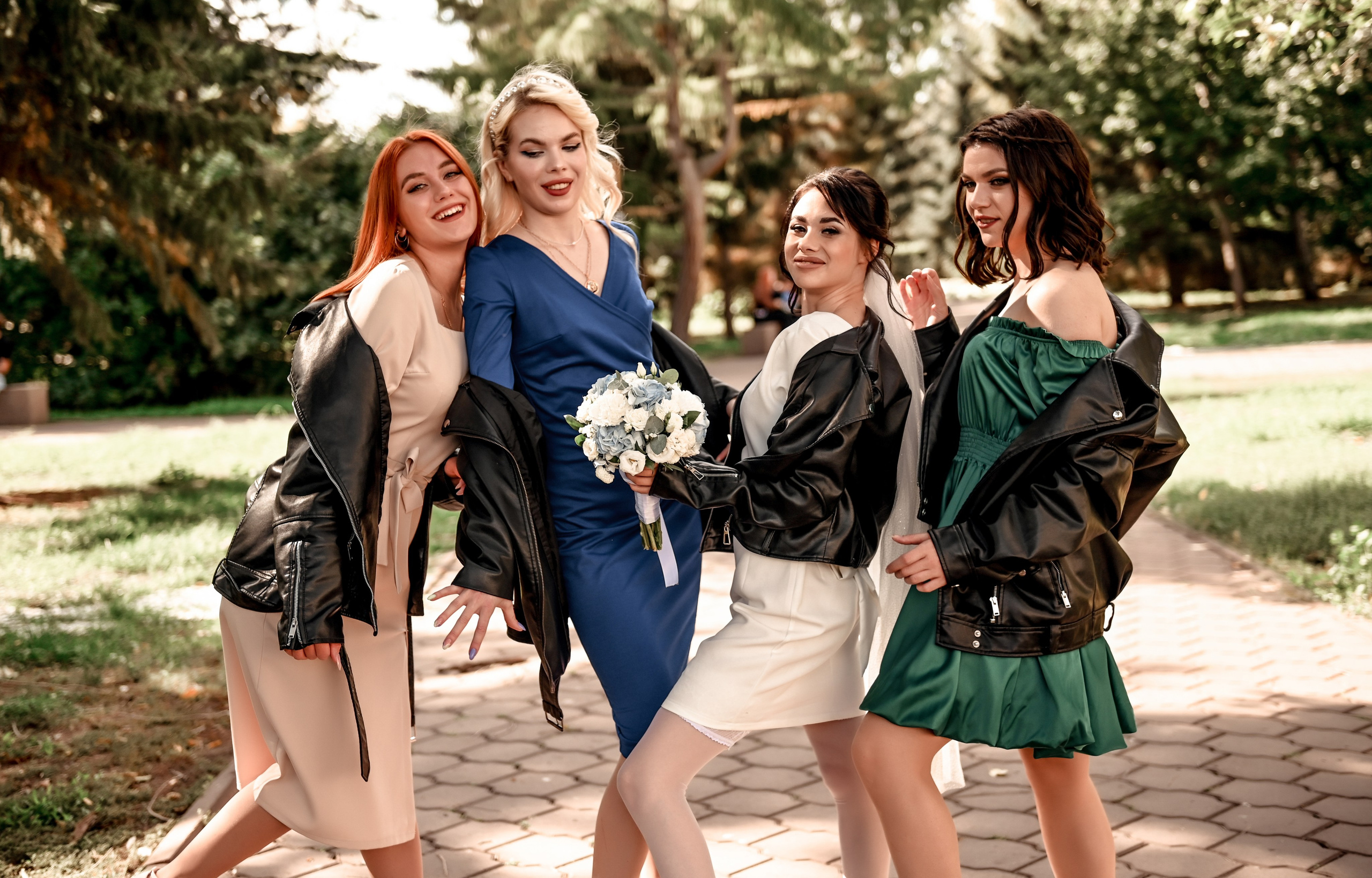 Небольшая часть фото со свадебной съемки Алексея и Даши. Свадебный, семейный, детский, контент фотограф в Омске Максим Ильин