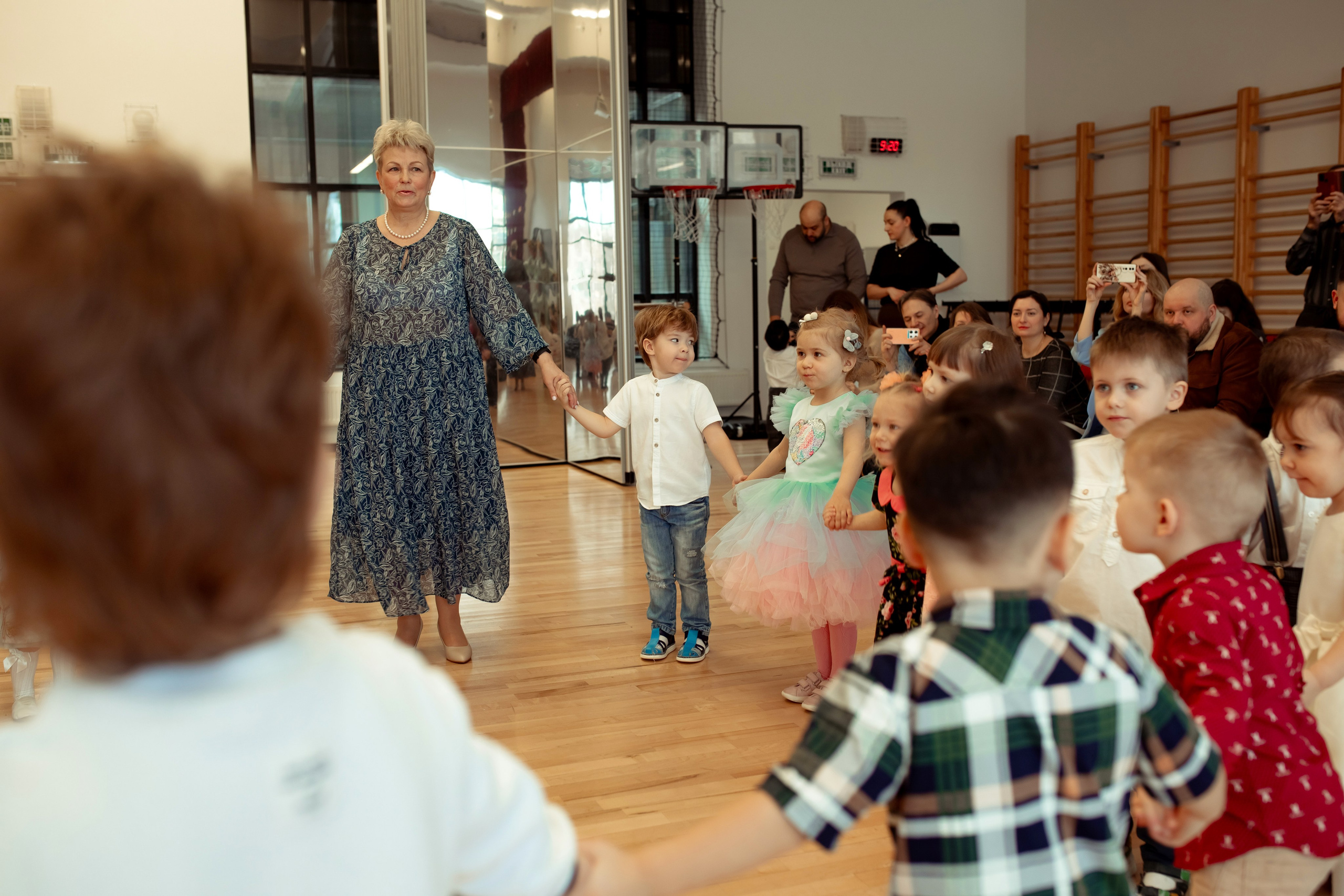 Праздник весны в детском саду. Семейный и детский фотограф в Москве Дорогова Екатерина