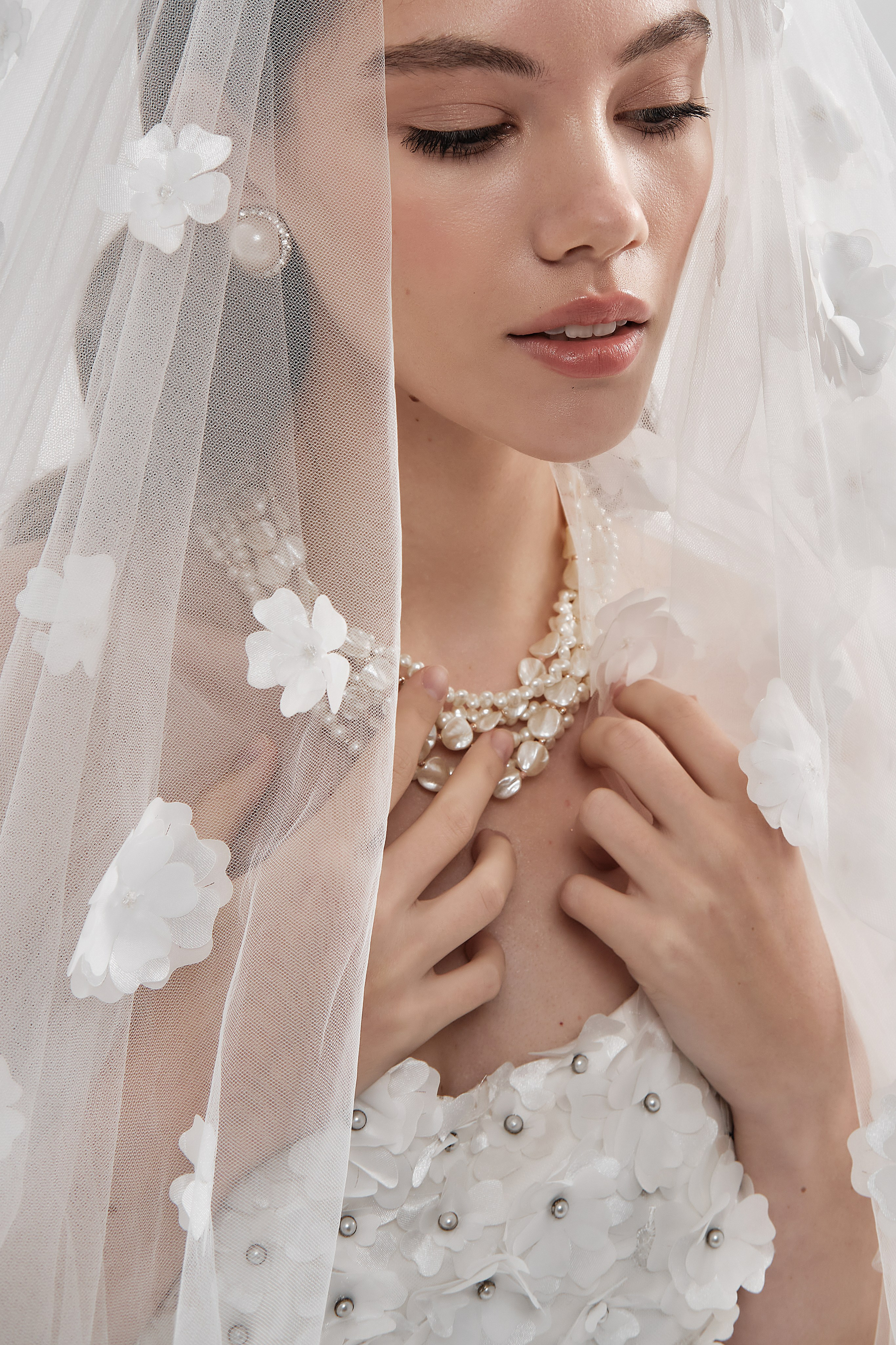 Light. Антон Гошовский - свадебный и семейный фотограф в Москве и Крыму