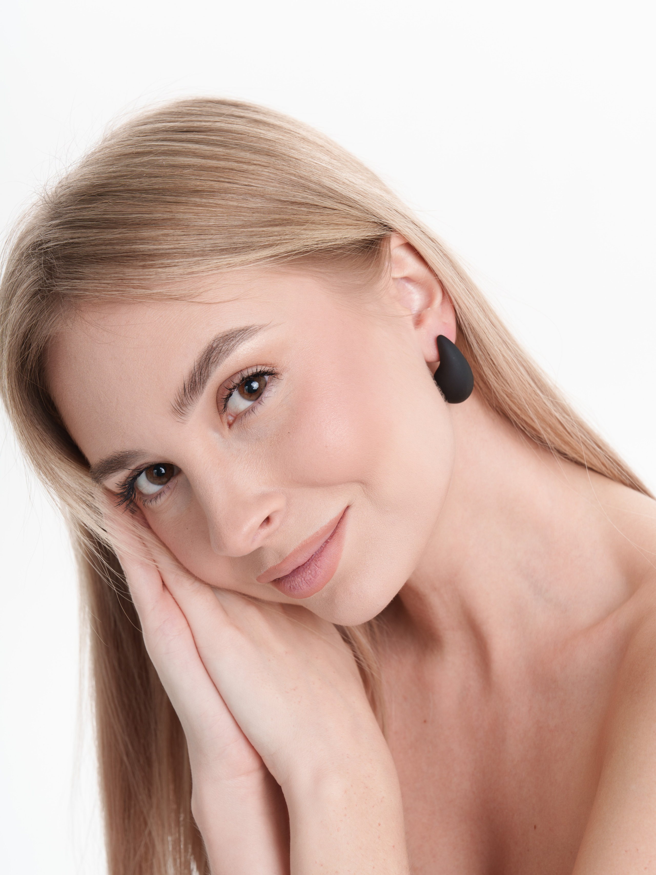 Съемка сережек для WB и OZON. Портретный и Контент фотограф Григорий Семенов (Grifon) в Ижевске