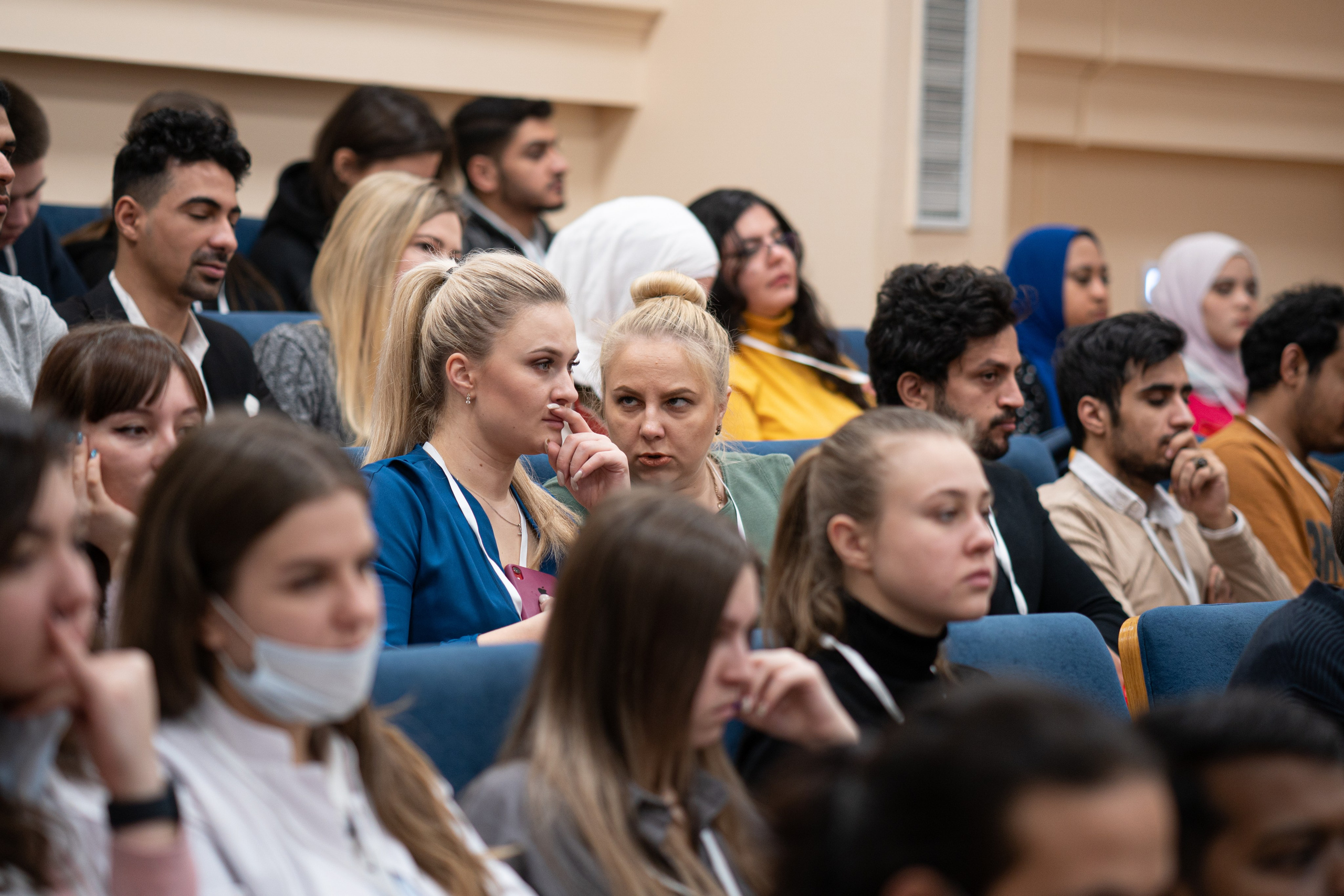 Научно-практическая конференция. Творческий и репортажный фотограф в Москве Клим Долгов