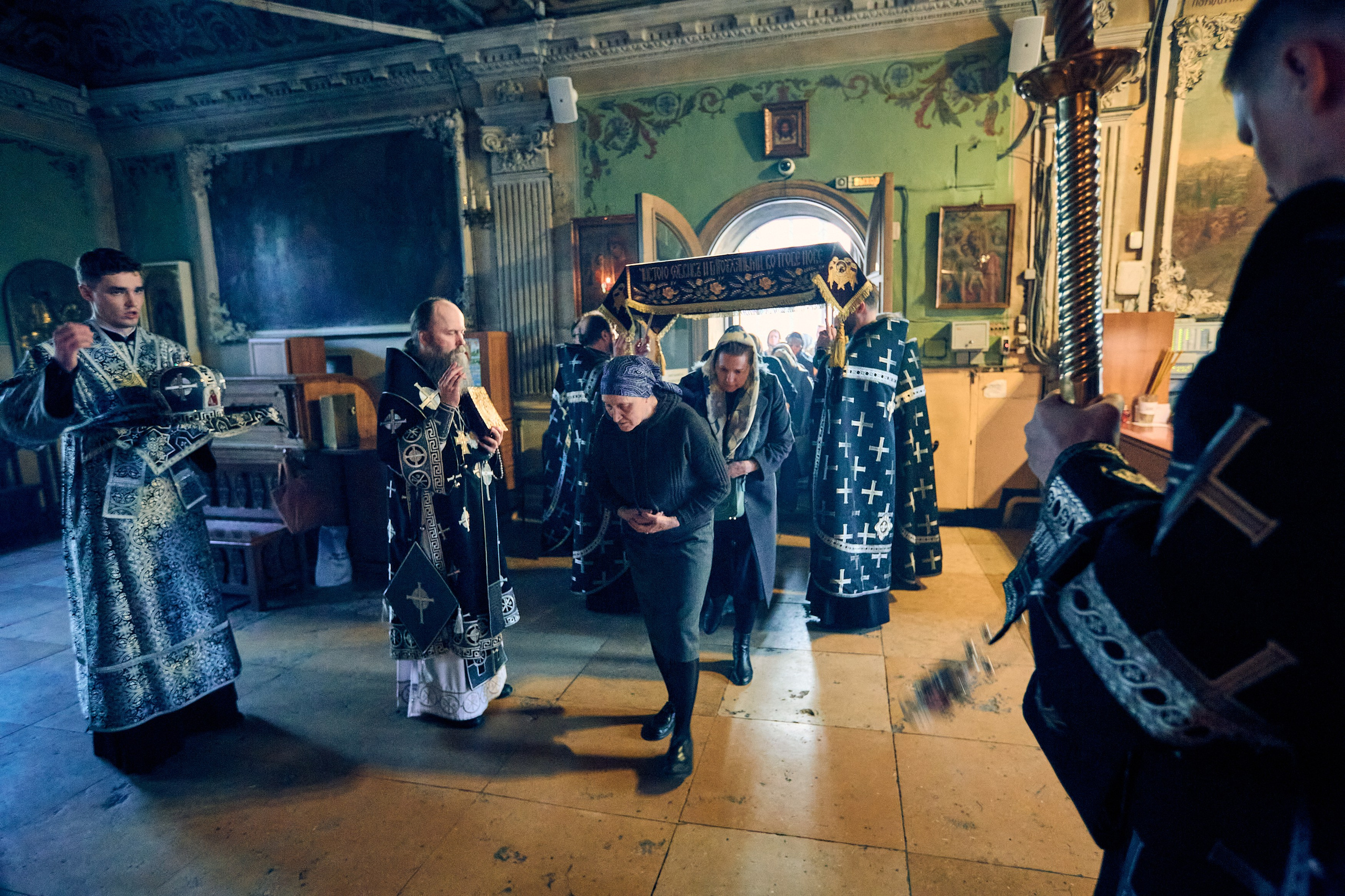 Утреня Погребение Спасителя. DMITRY MOISEENKO — фотограф, художник, топ-стилист