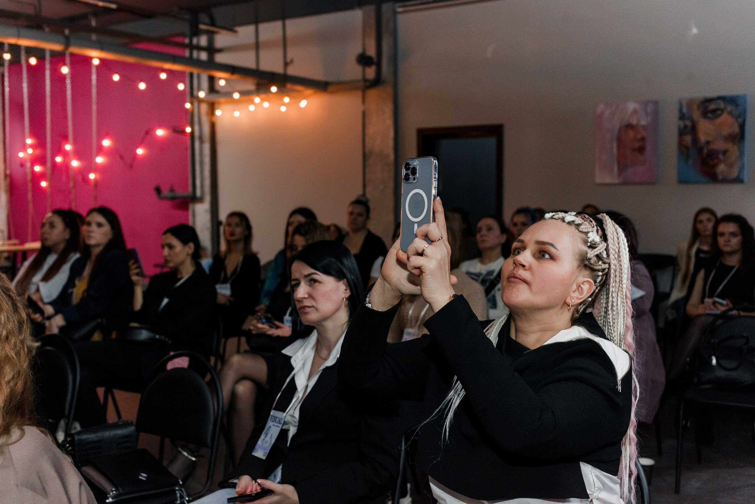 Репортаж бьюти-конференции. КОНТЕНТ ФОТОГРАФ