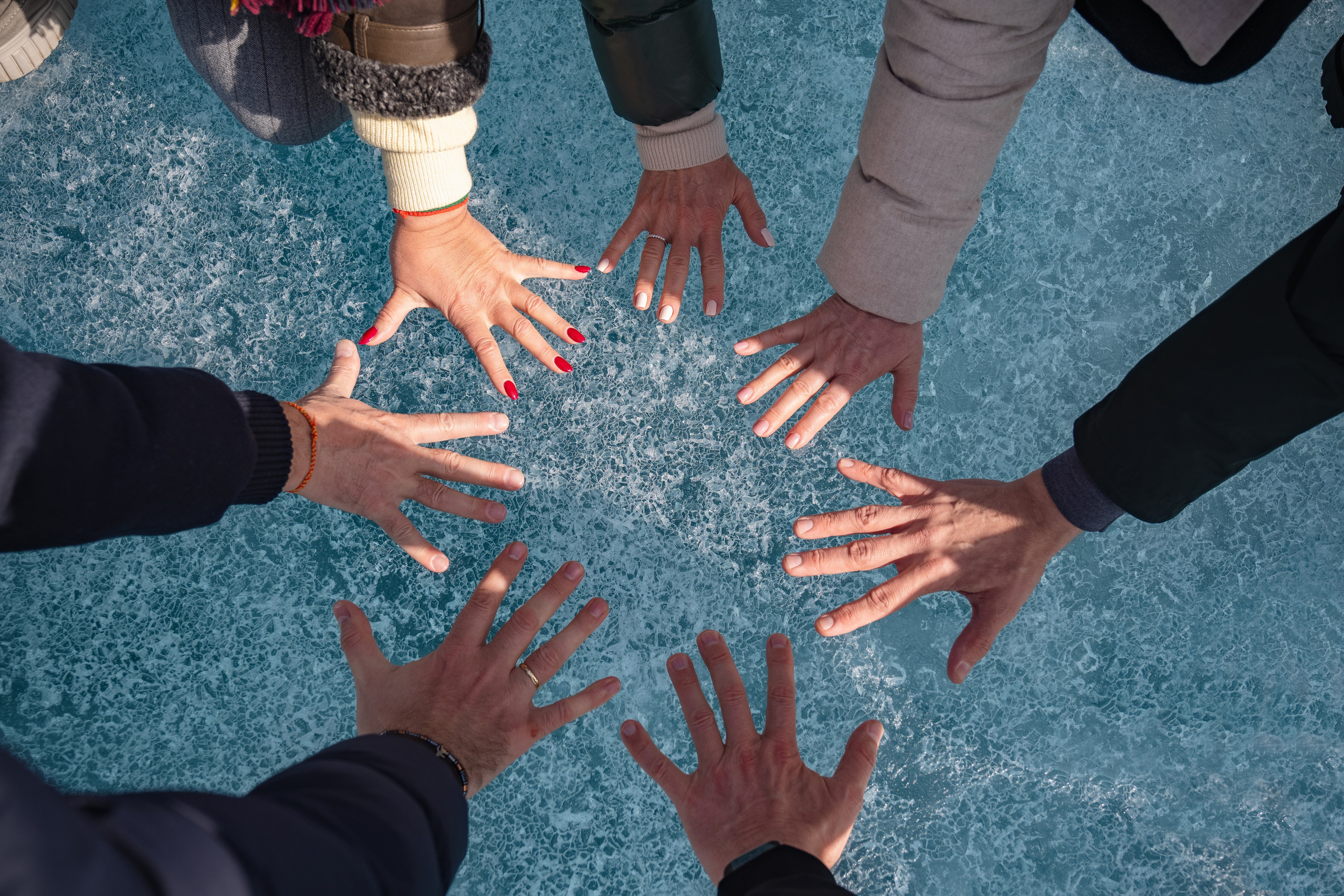 Байкал. Листвянка. Прогулка на Хивусах. Занимаюсь профессиональной фотографией и живу рядом с Байкалом. Работаю в разных жанрах