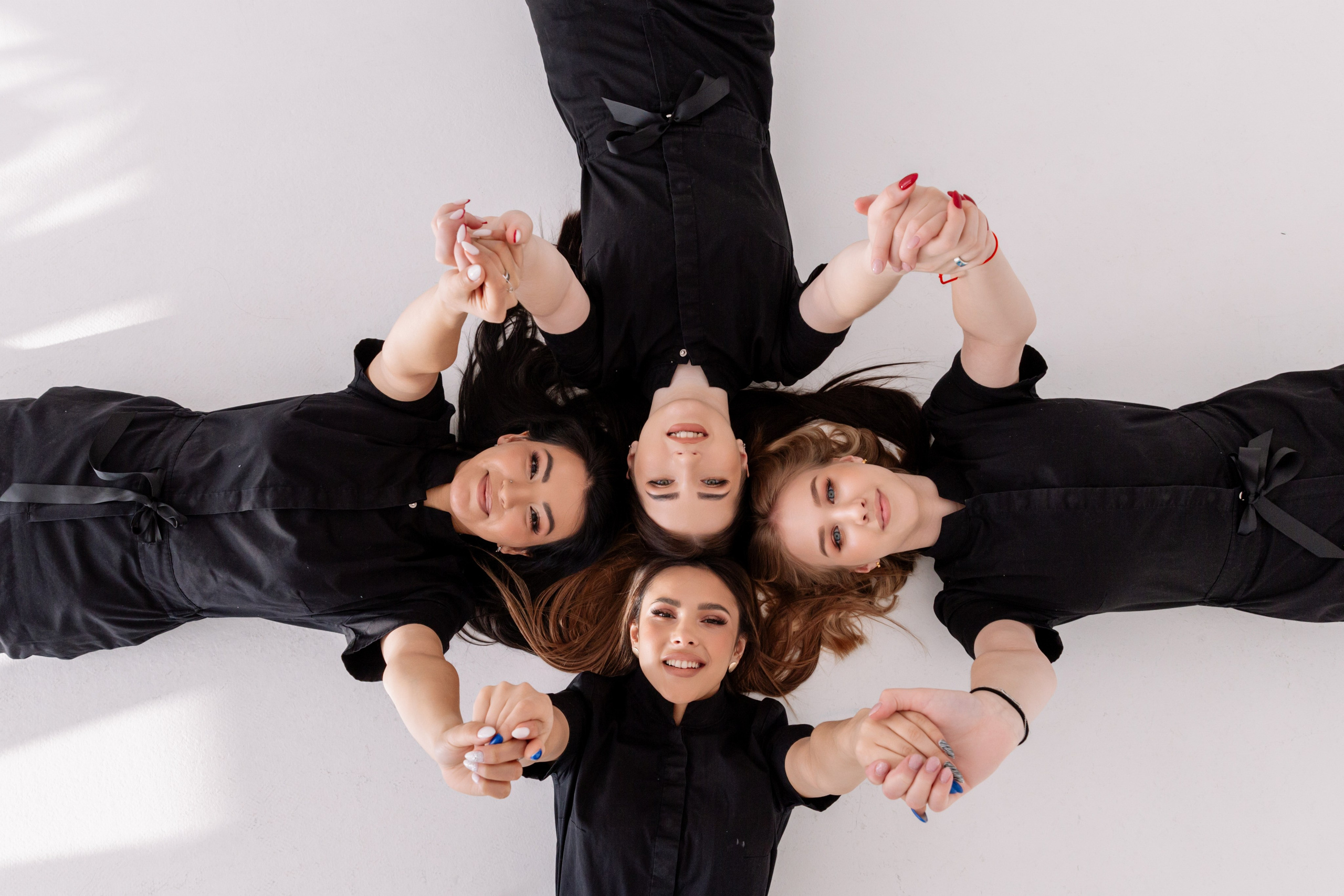 Ногтевая студия. Свадебный фотограф в Томске Юлия Солнечная | Живые эмоции