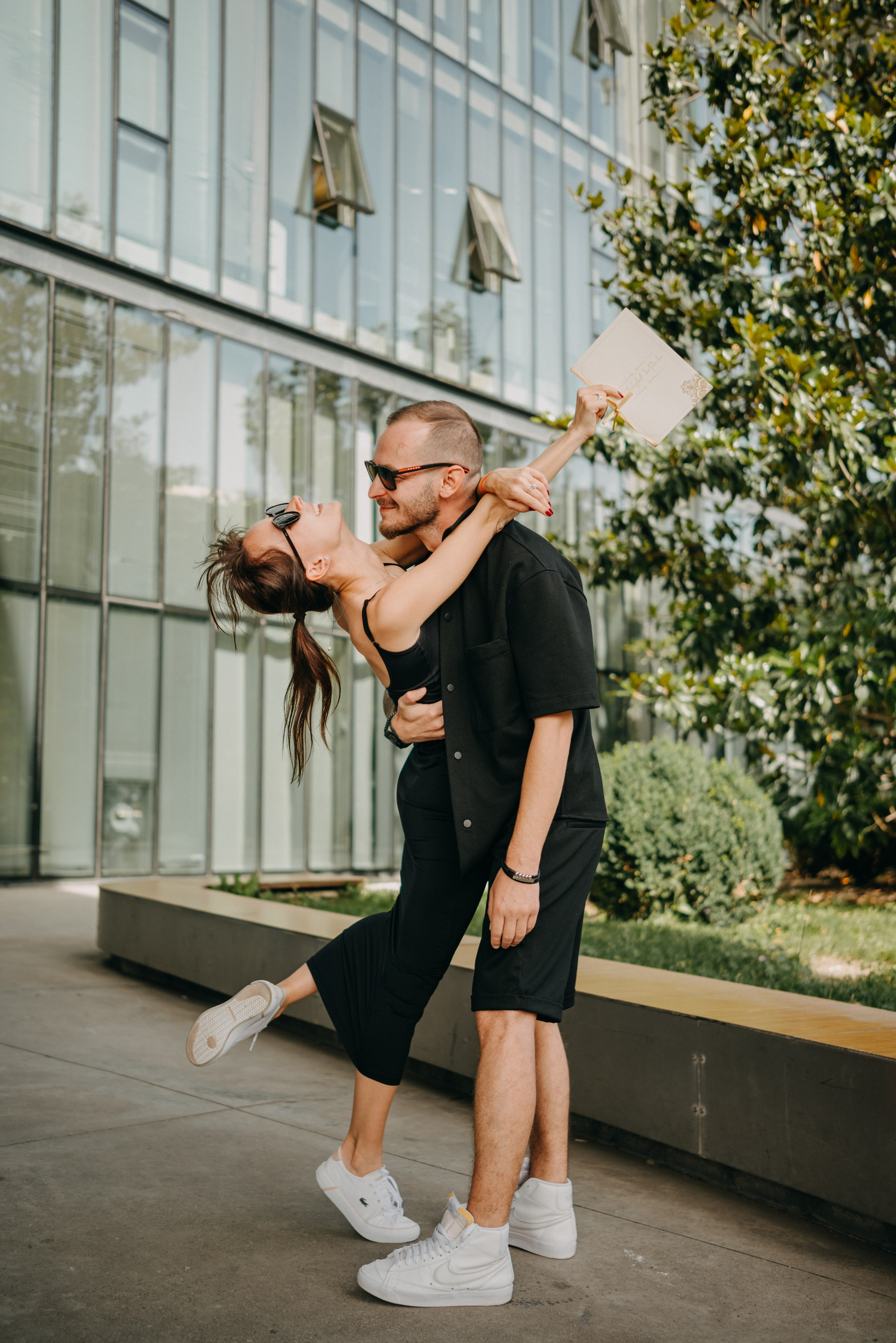 Свадебная фотопрогулка по городу Тбилиси. Портретный и свадебный фотограф в Тбилиси • xeniqo